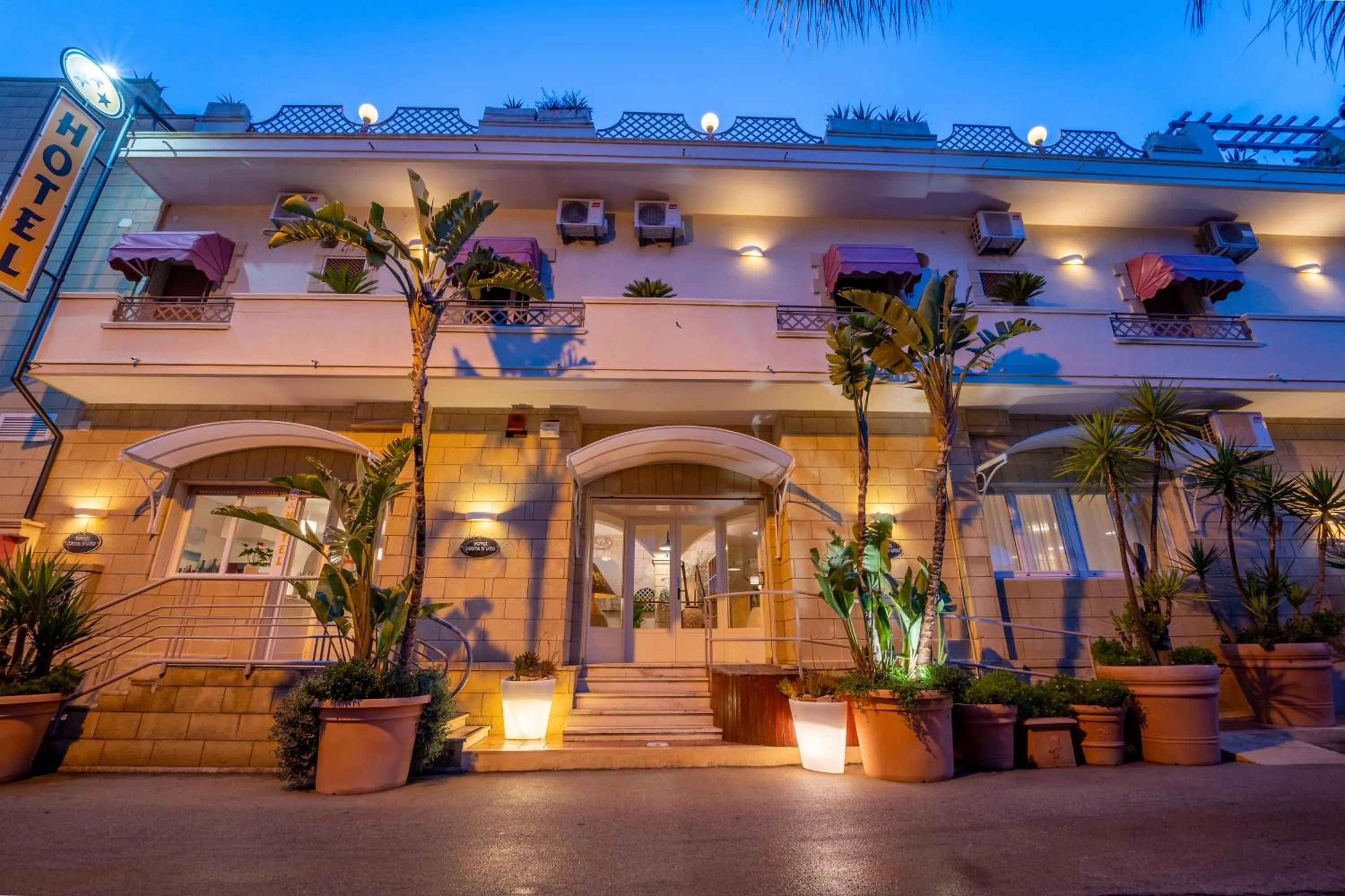 Property building in Hotel Costa D'Oro