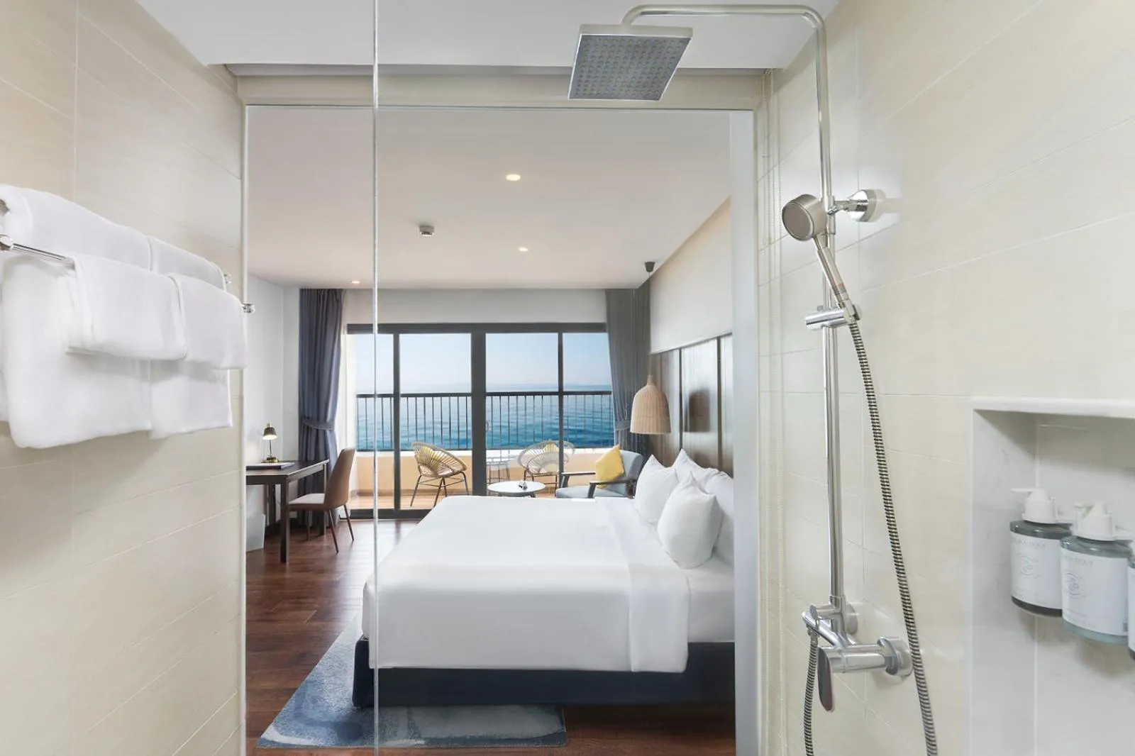 Bedroom, Bed in Vias Hotel Vung Tau