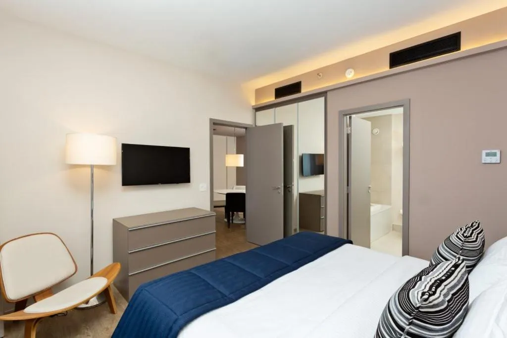 Bed in Royal Palm Tower Anhanguera