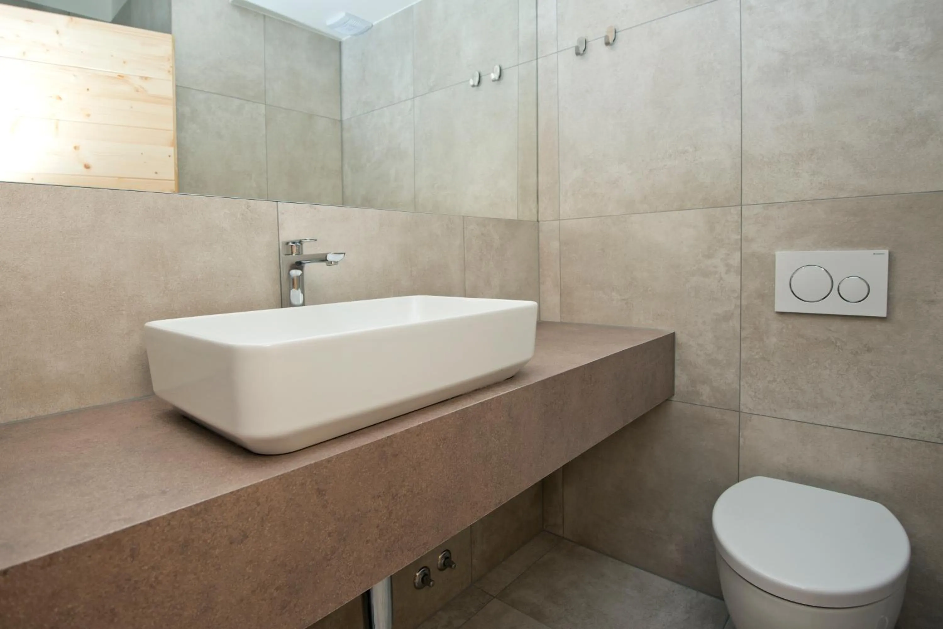 Shower in Vila Alpina