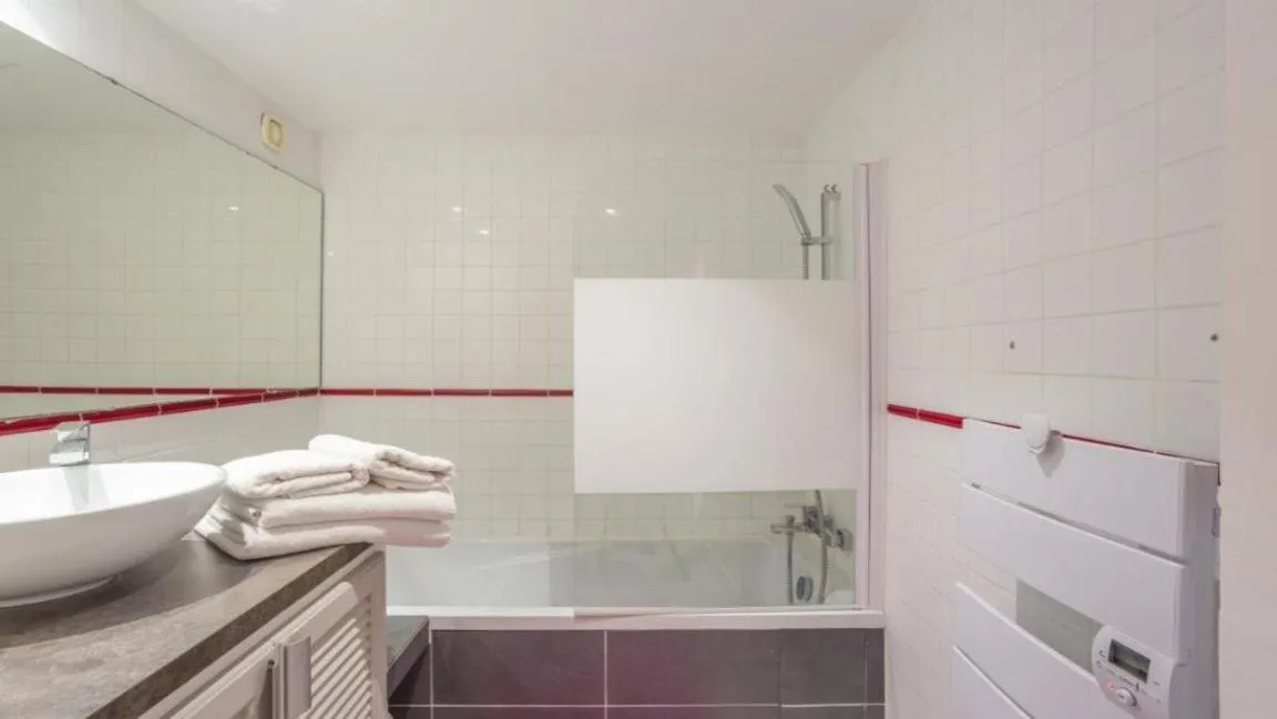 Bathroom in Lou Trelus