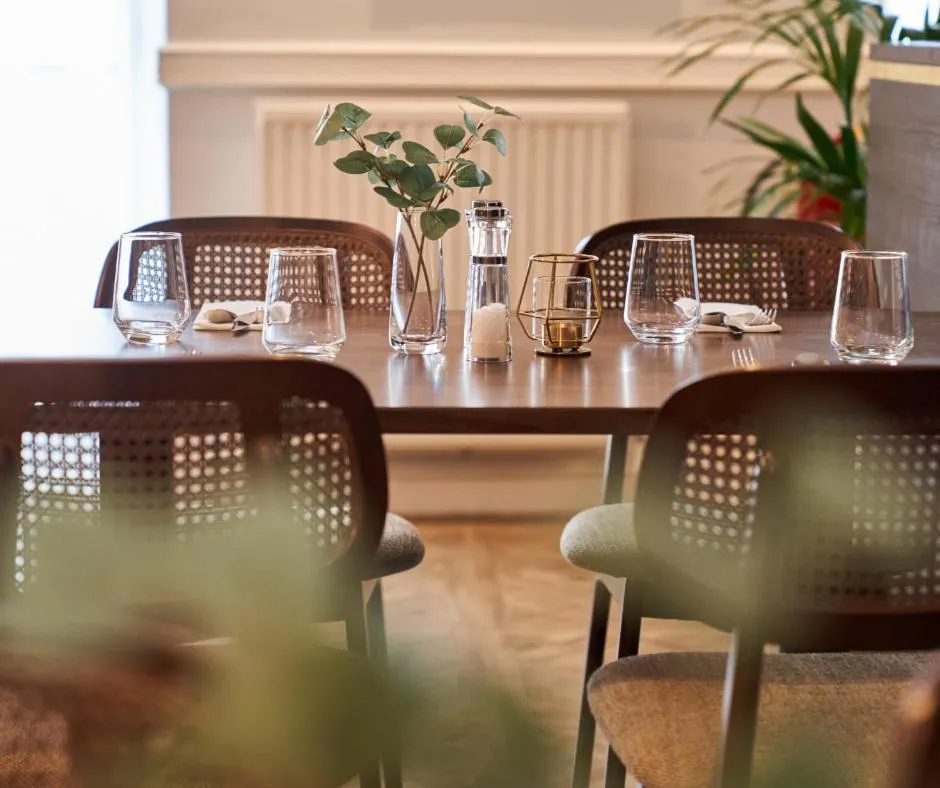 Dining area in Shaw Hill Hotel Golf And Country Club