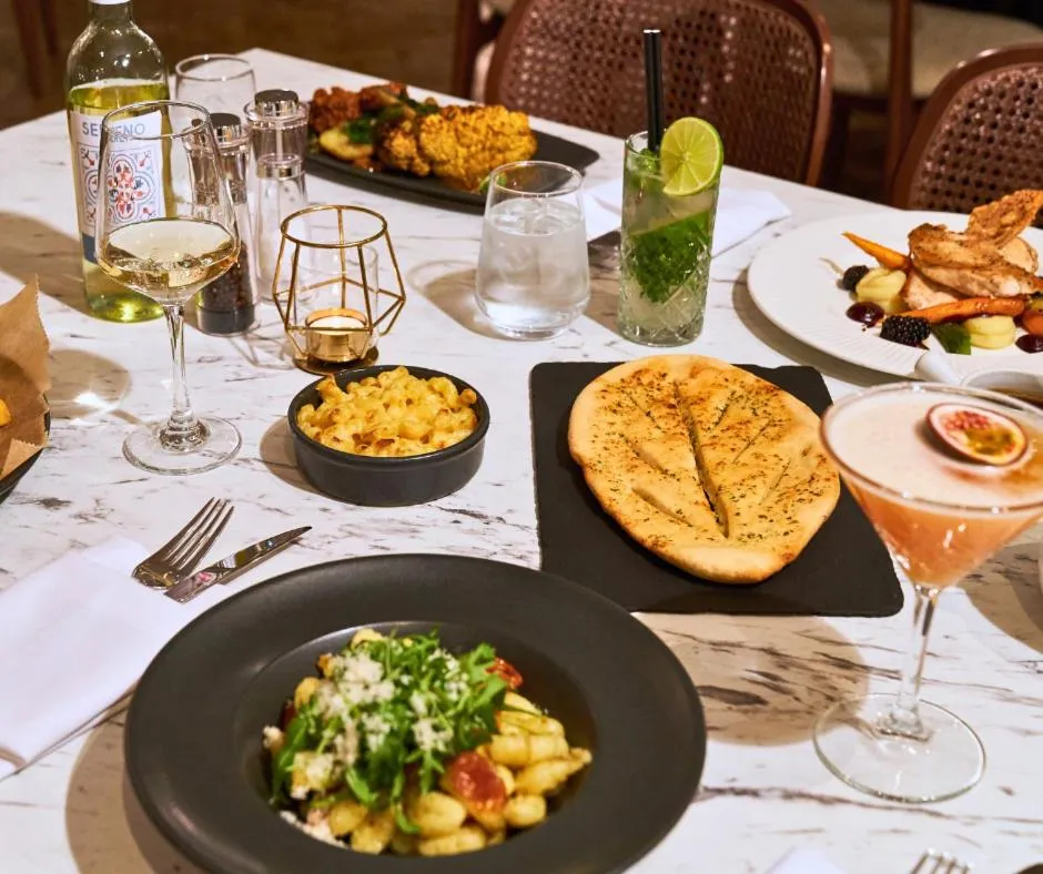 Dinner in Shaw Hill Hotel Golf And Country Club