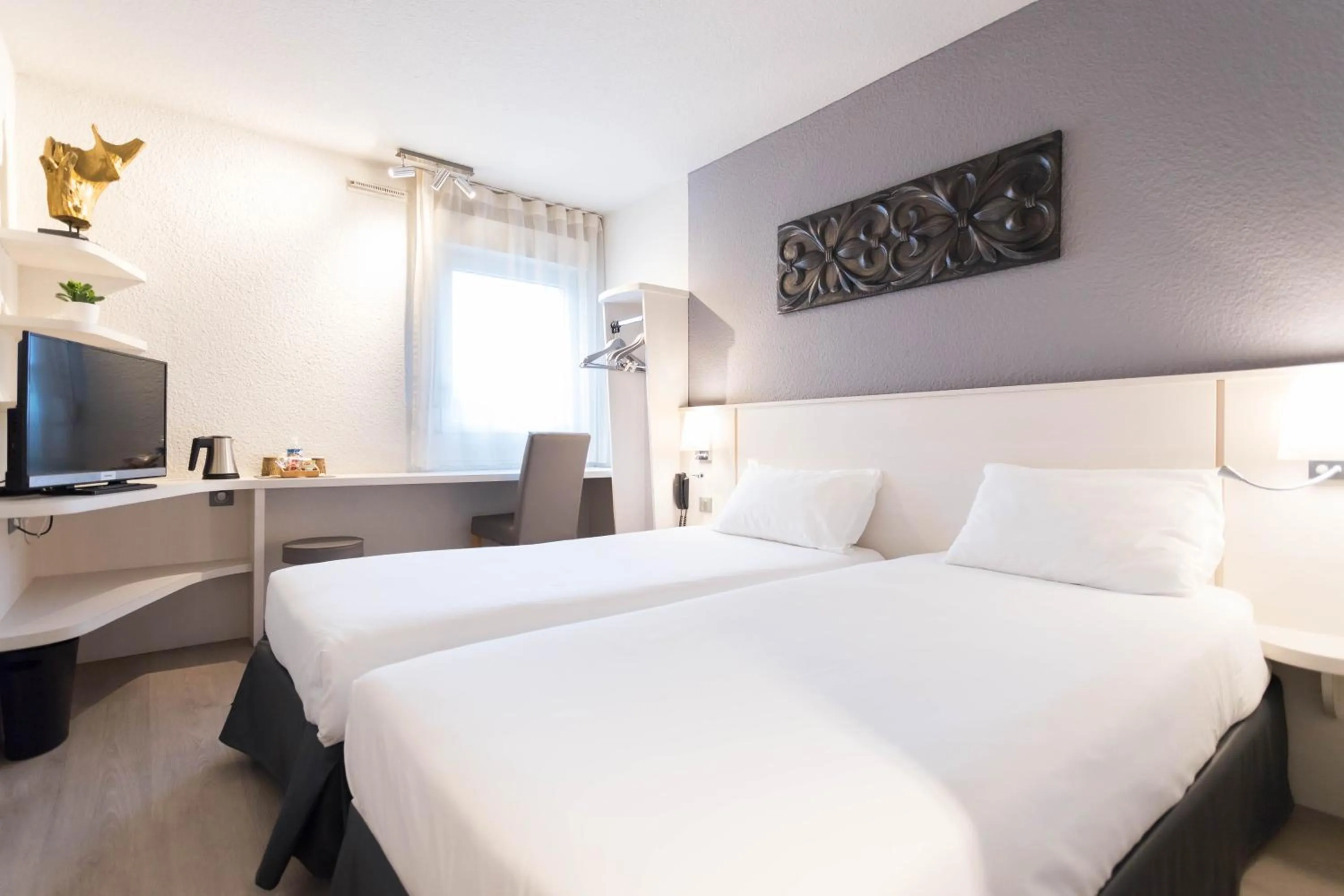 Photo of the whole room, Bed in ibis Styles Strasbourg Nord Palais des Congrès