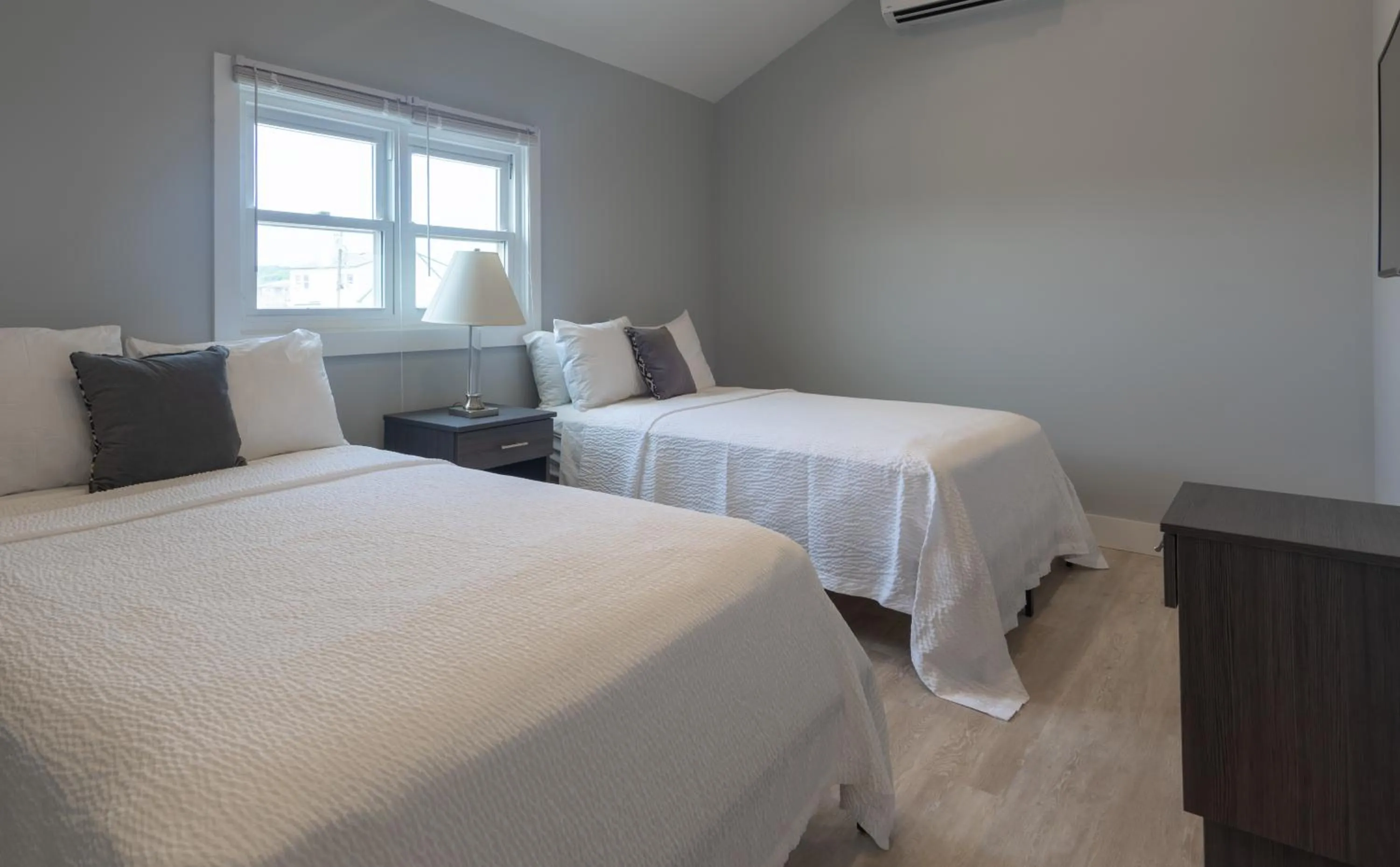 A Wave Inn - Montauk