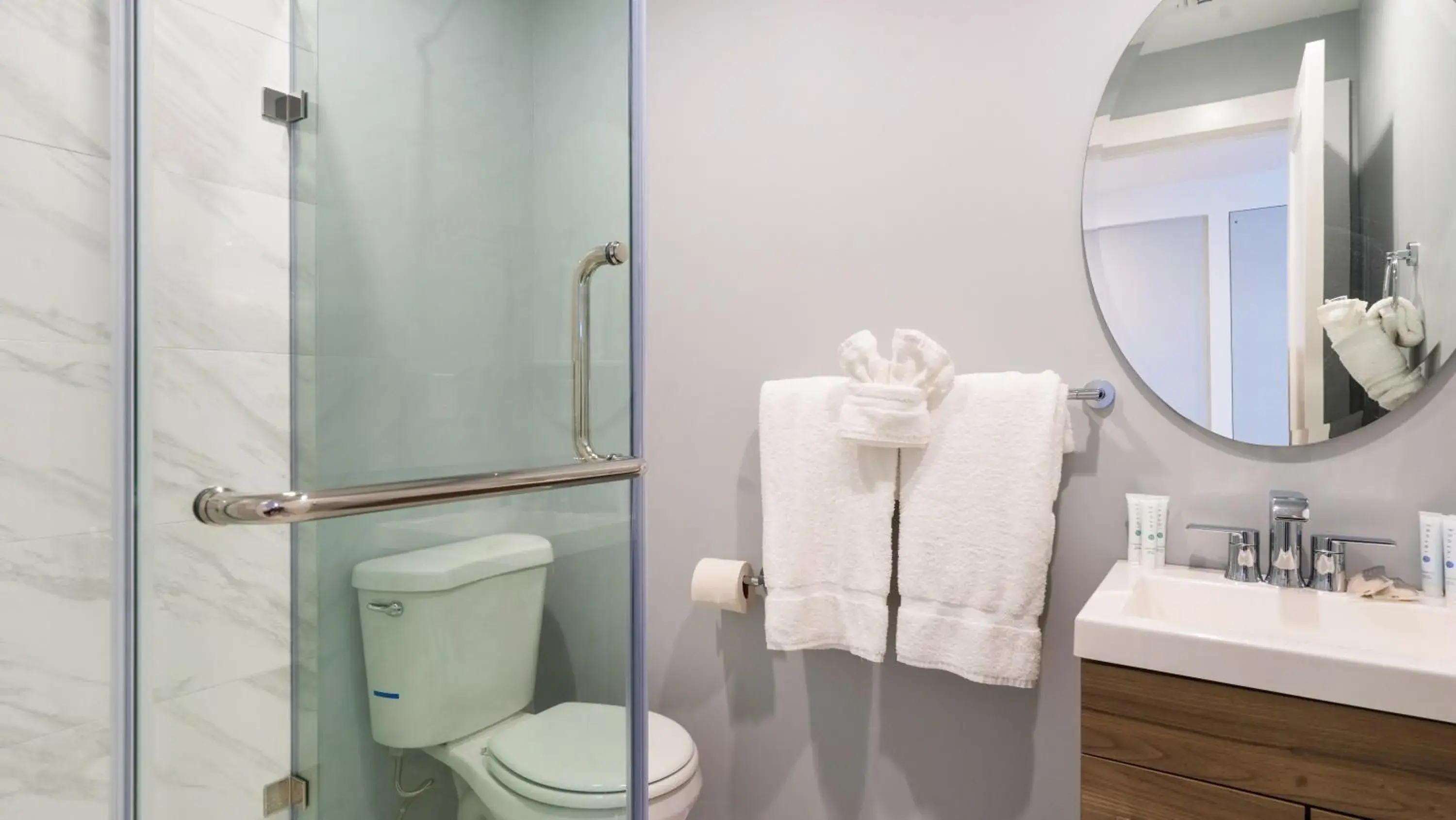 One-Bedroom Apartment in A Wave Inn - Montauk One-Bedroom Apartment in A Wave Inn - Montauk