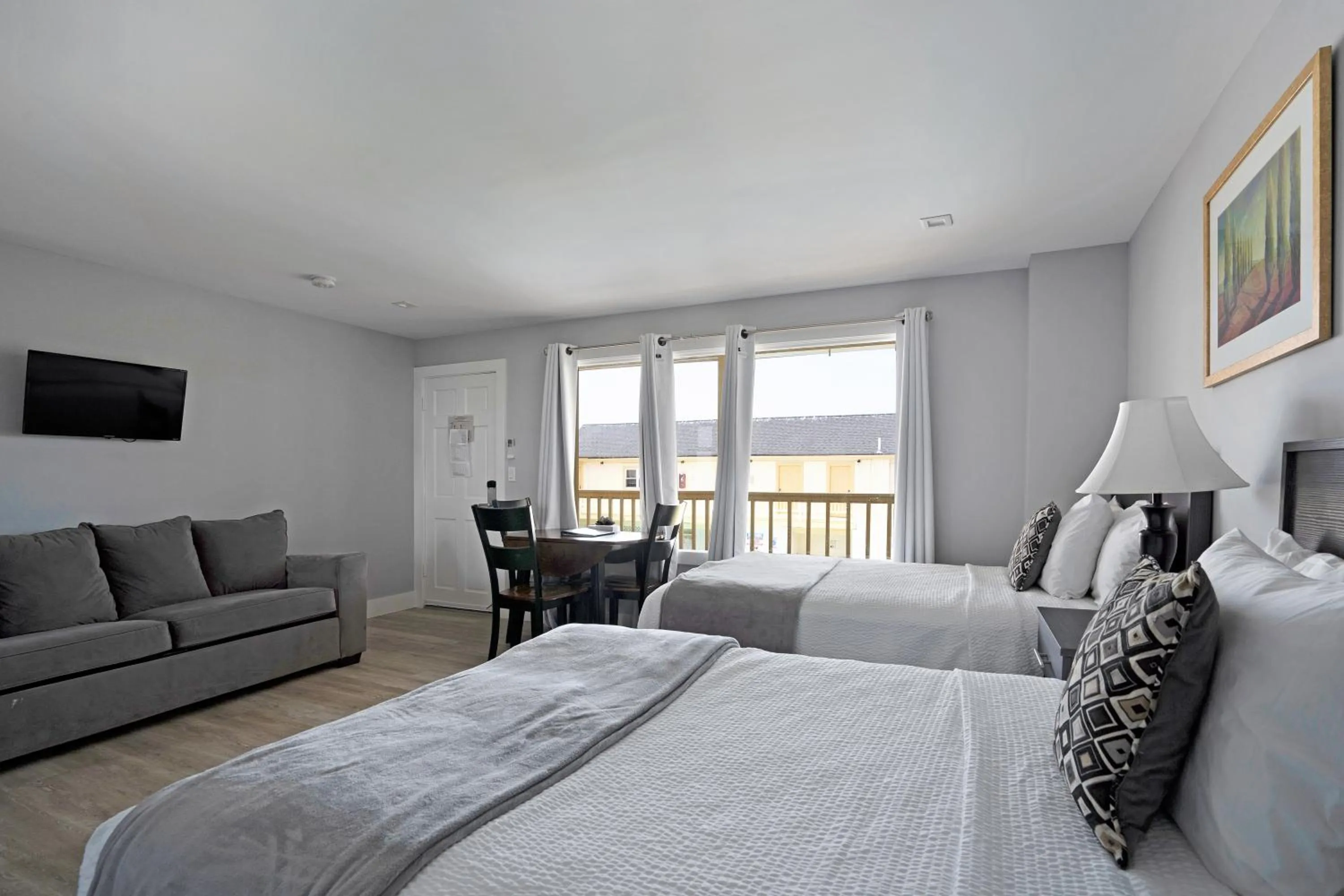 A Wave Inn - Montauk