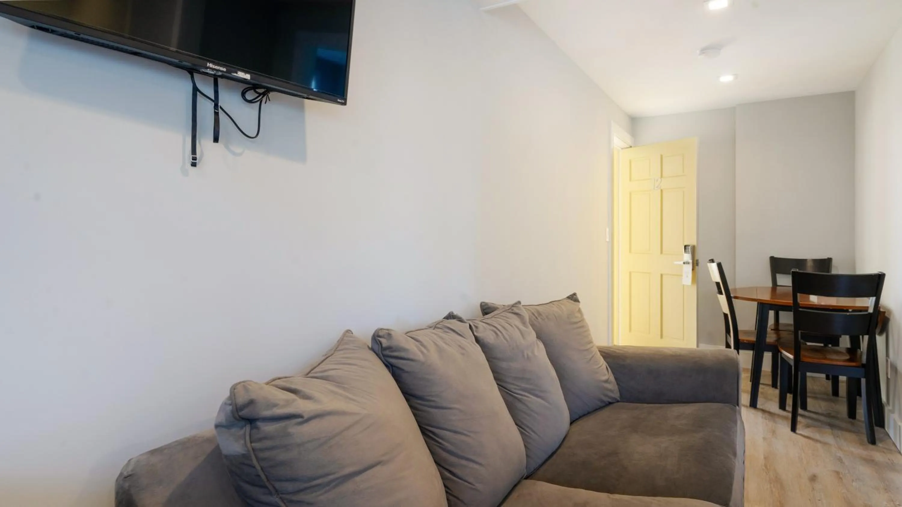 A Wave Inn - Montauk