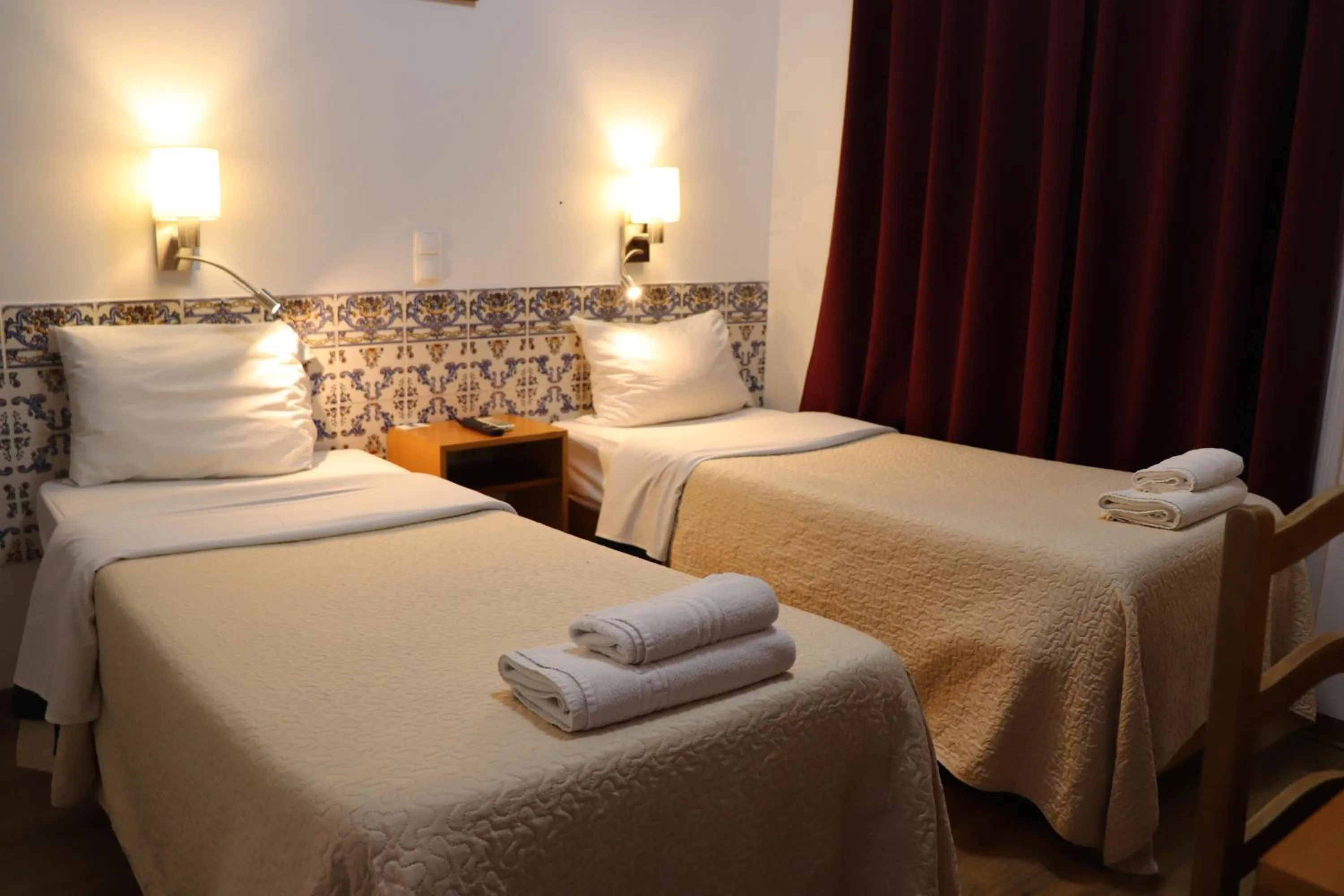 Decorative detail, Bed in Hotel Belém Tejo - Setubalense