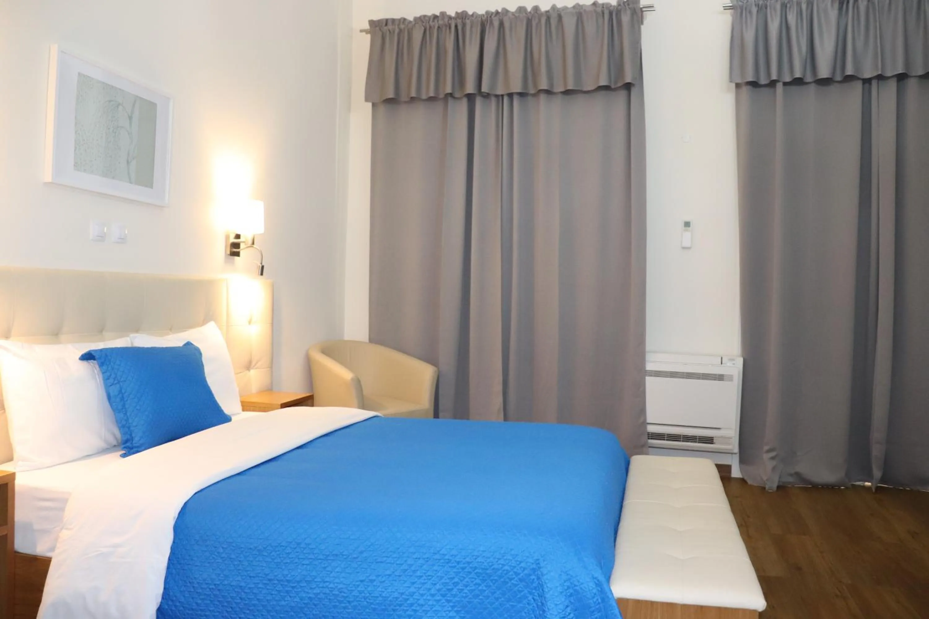 Photo of the whole room, Bed in Hotel Belém Tejo - Setubalense