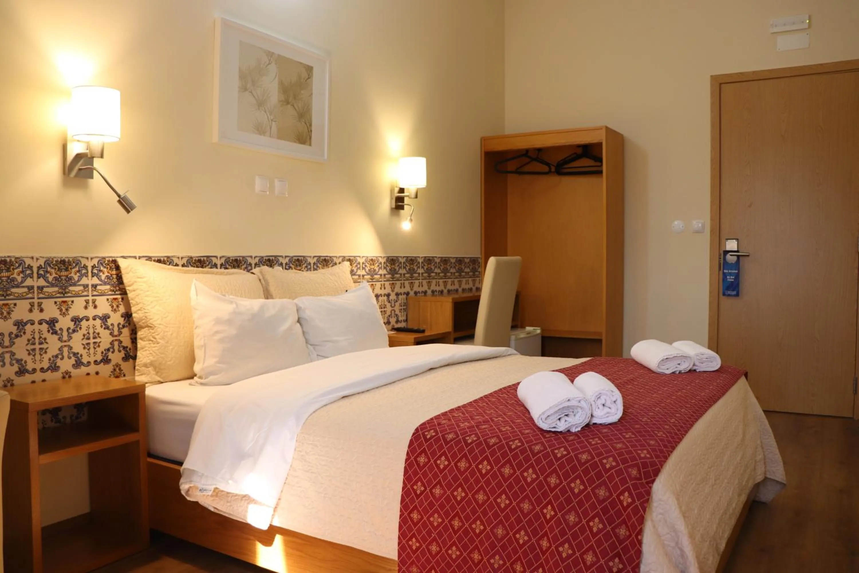 Photo of the whole room, Bed in Hotel Belém Tejo - Setubalense