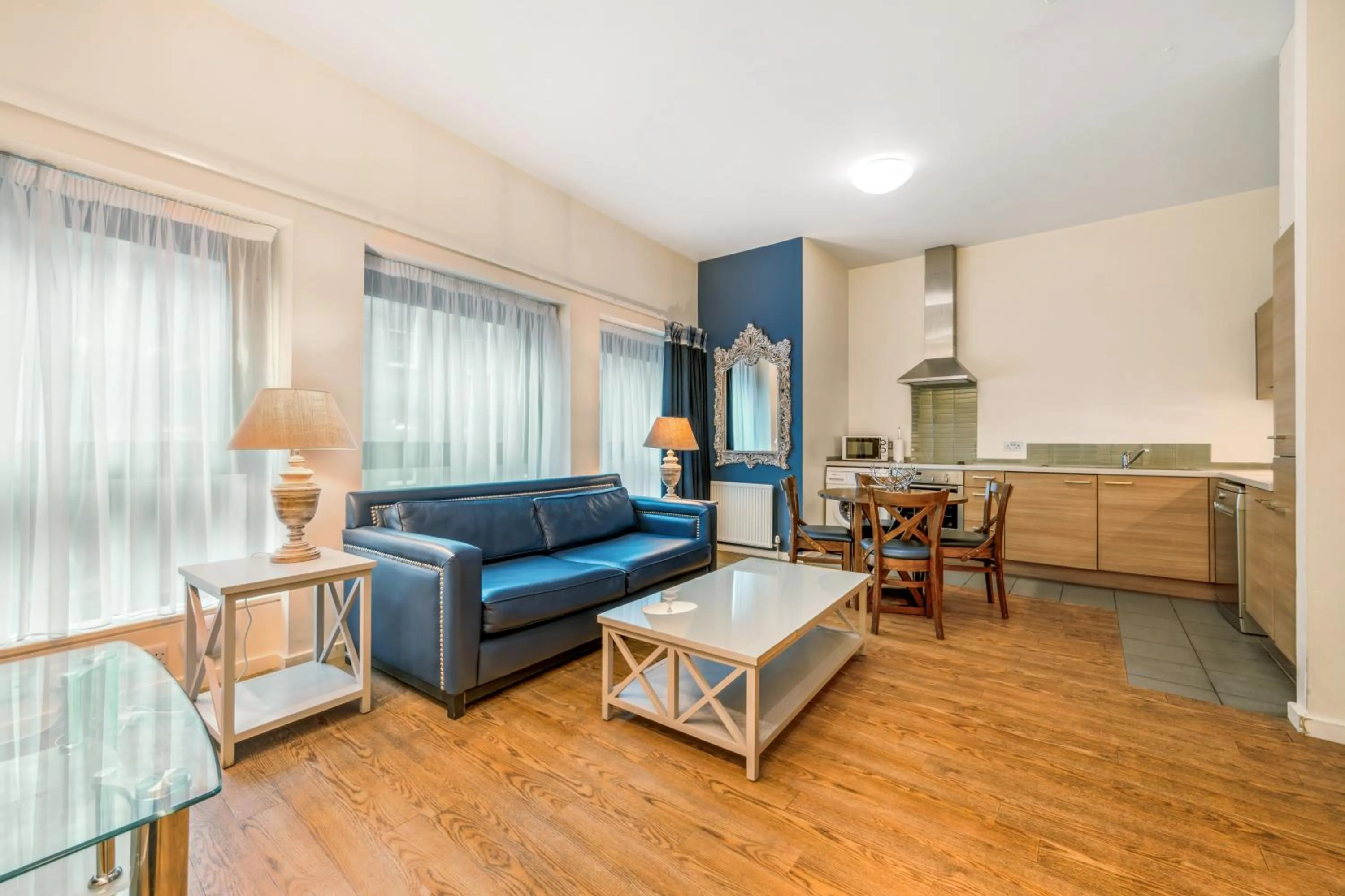 Living room in Princes Street Suites