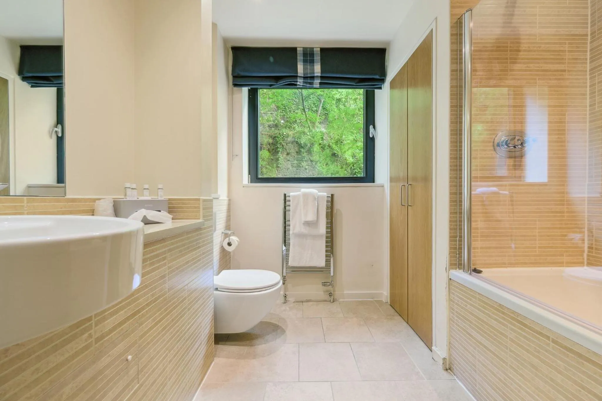 Shower in Princes Street Suites