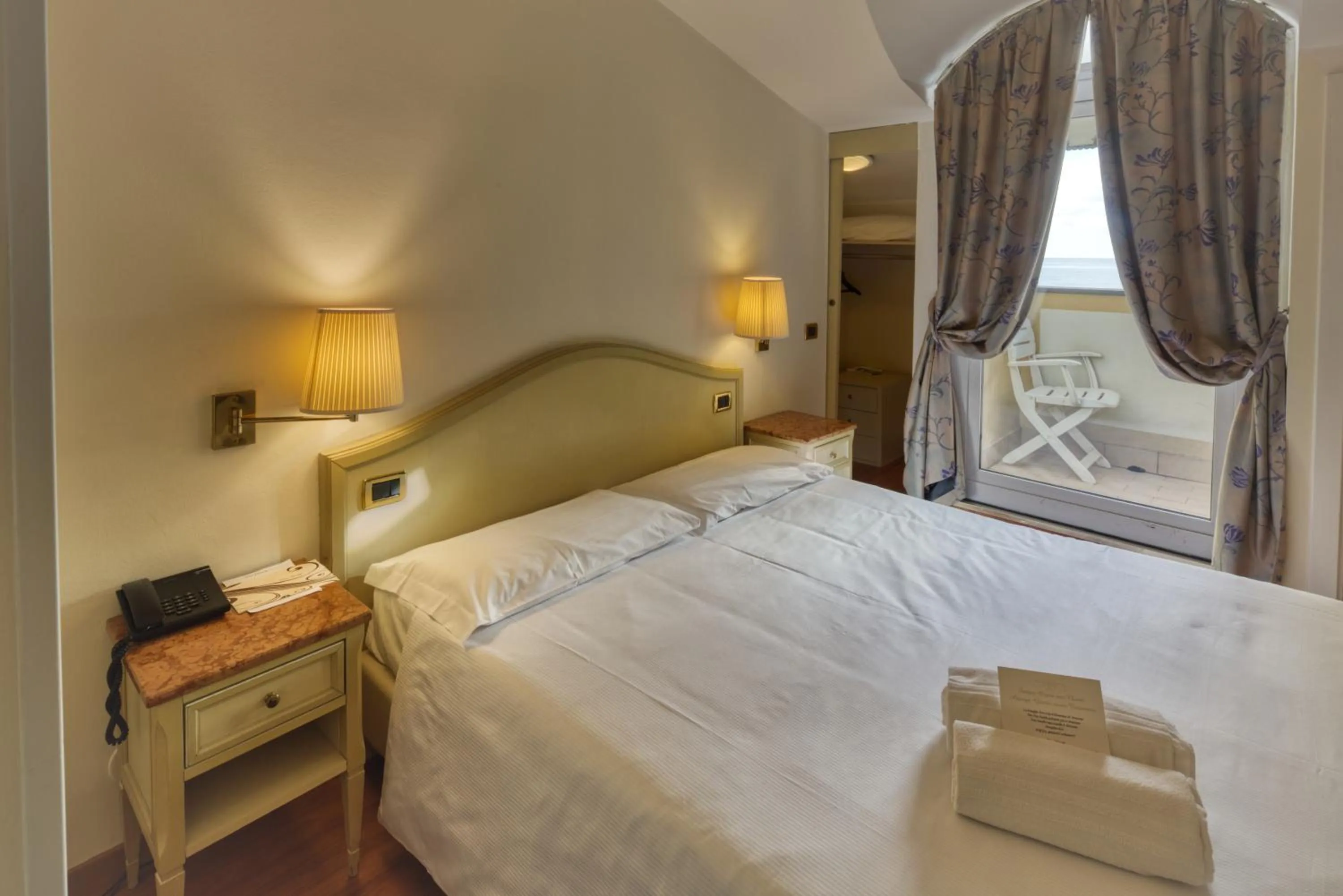 Bedroom, Bed in Ena Hotel