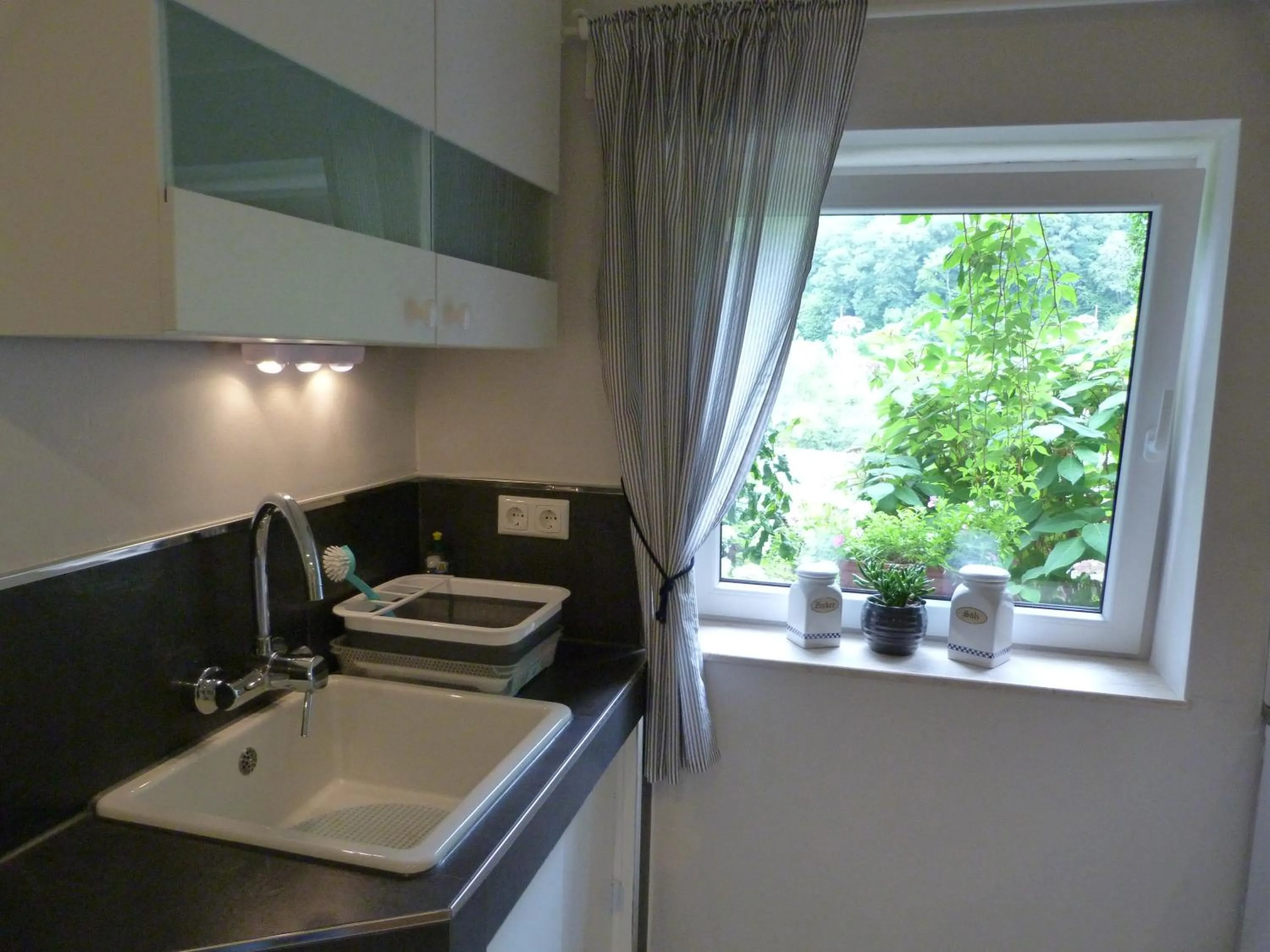 Kitchen or kitchenette in Gästezimmer Am Hüstert