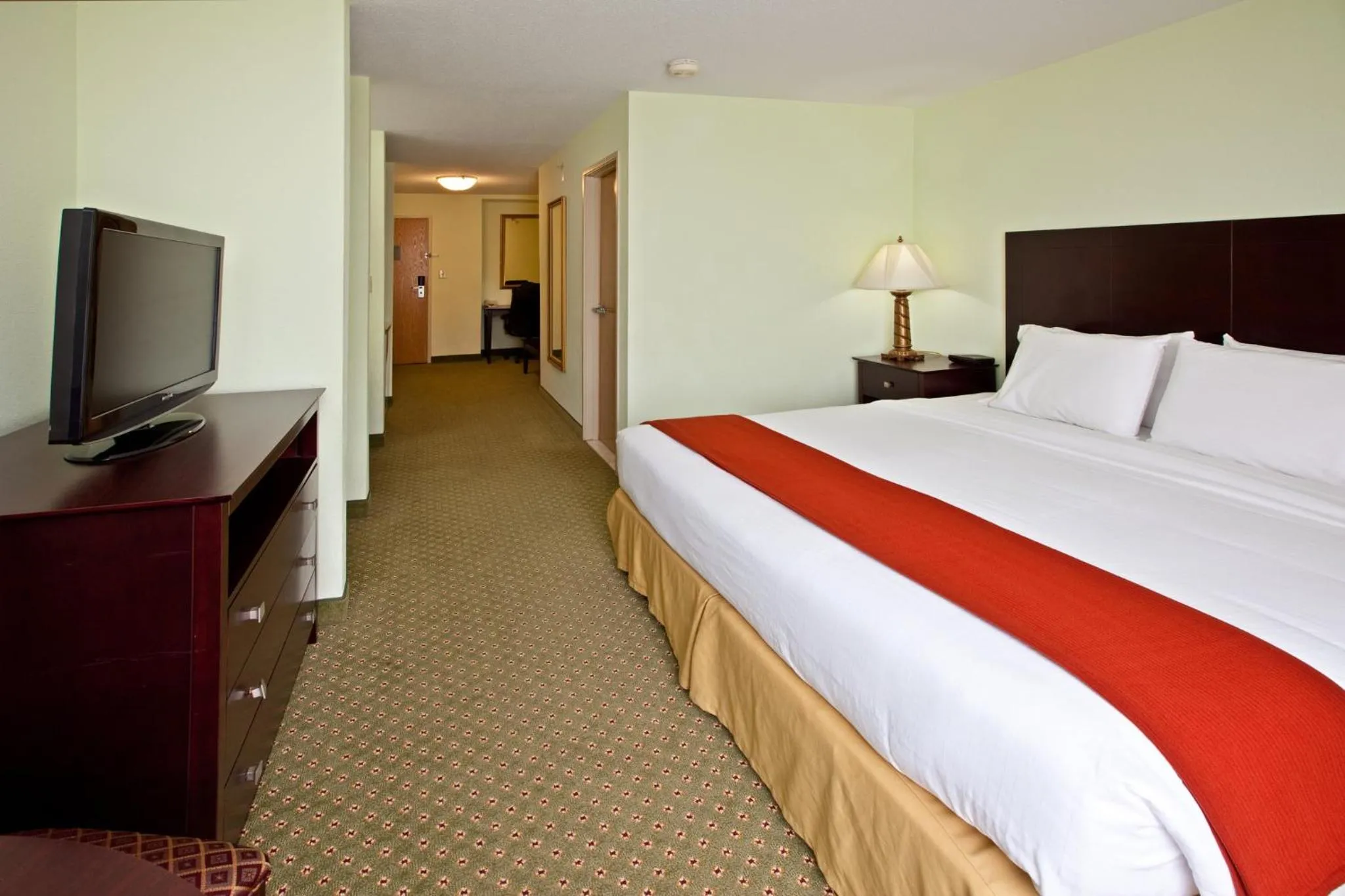 Photo of the whole room in Holiday Inn Express Scottsburg by IHG
