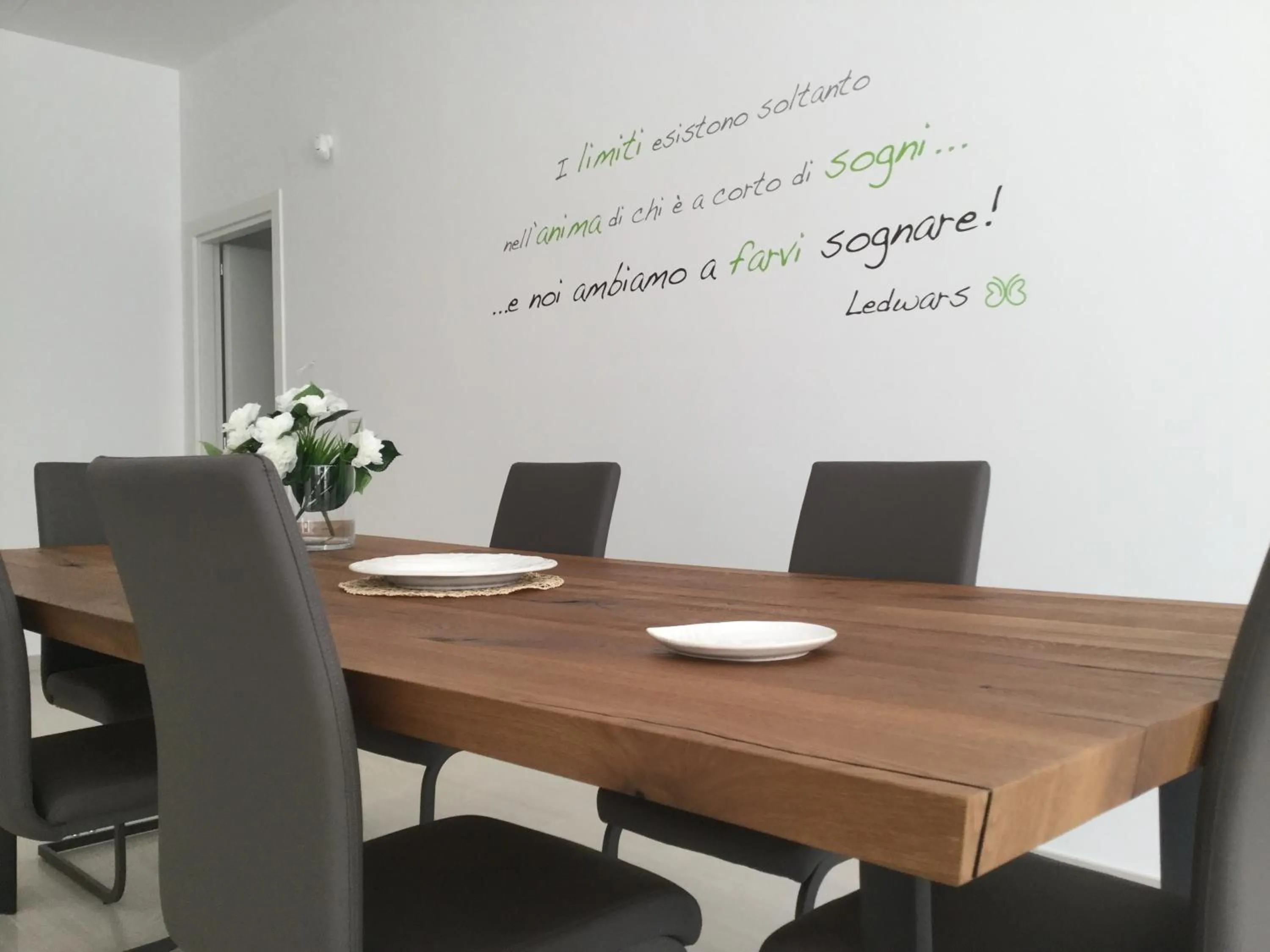 Dining area in Ledwars