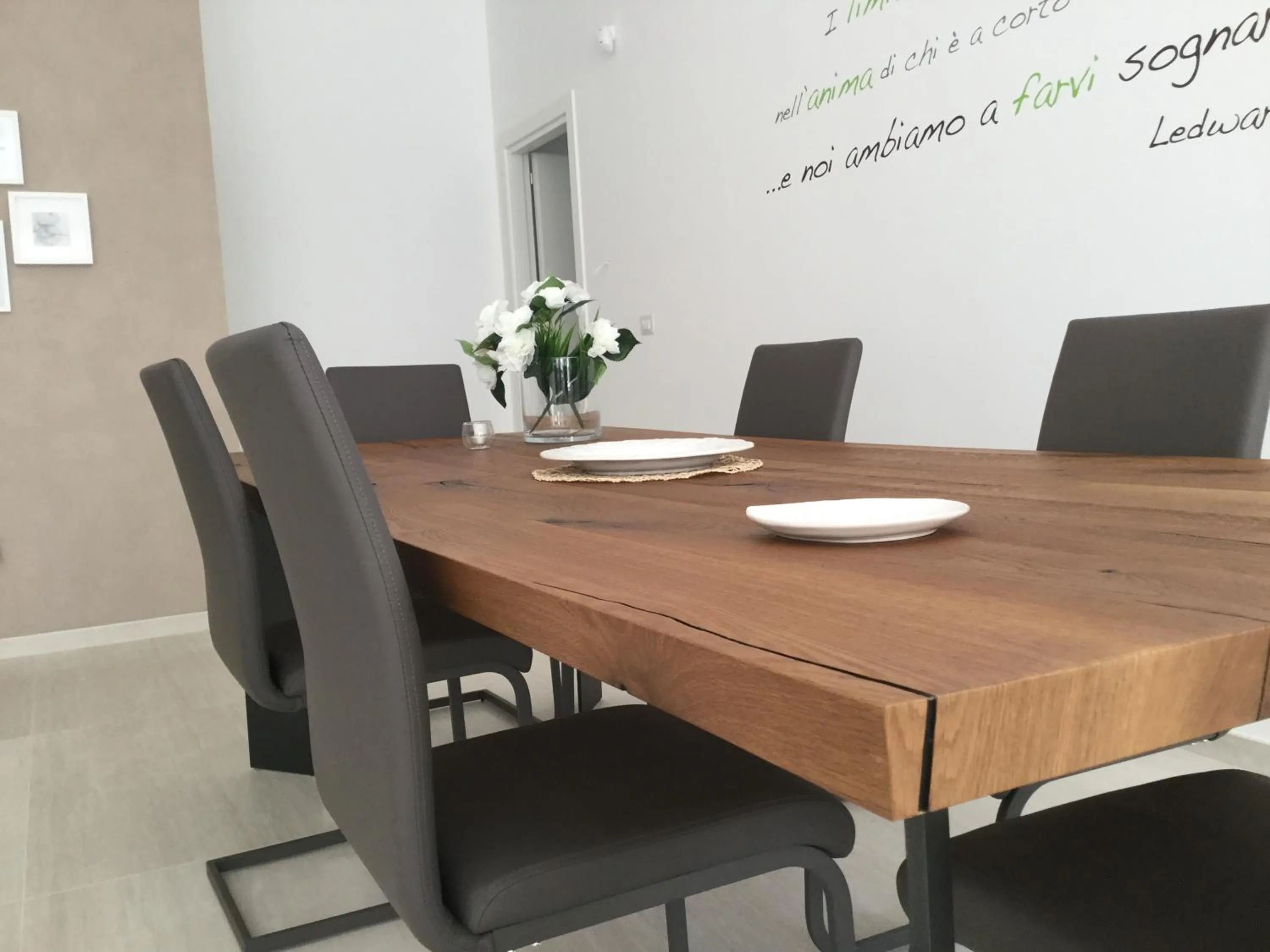 Dining area in Ledwars