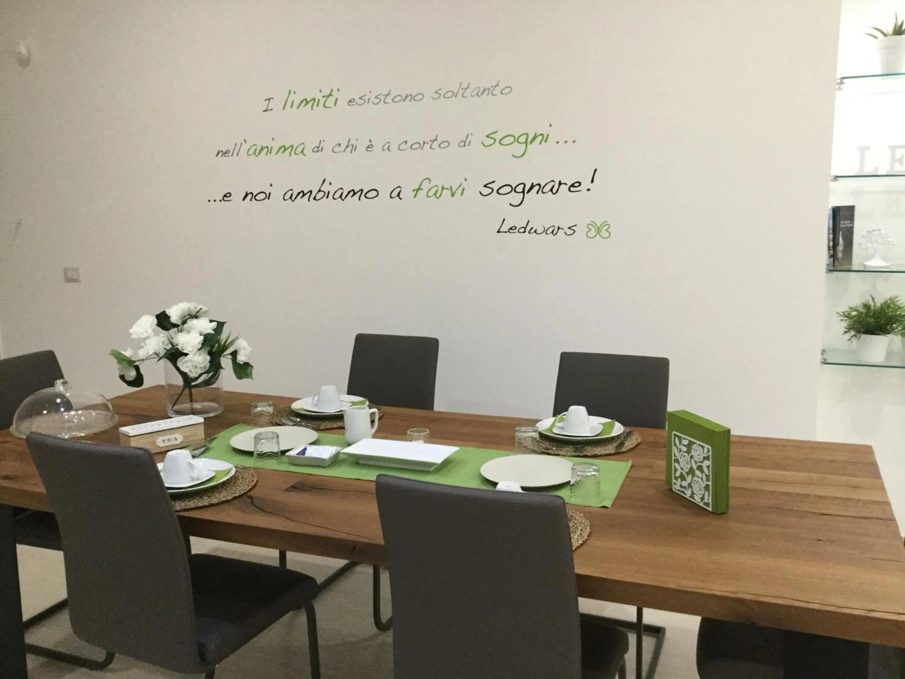 Dining area in Ledwars