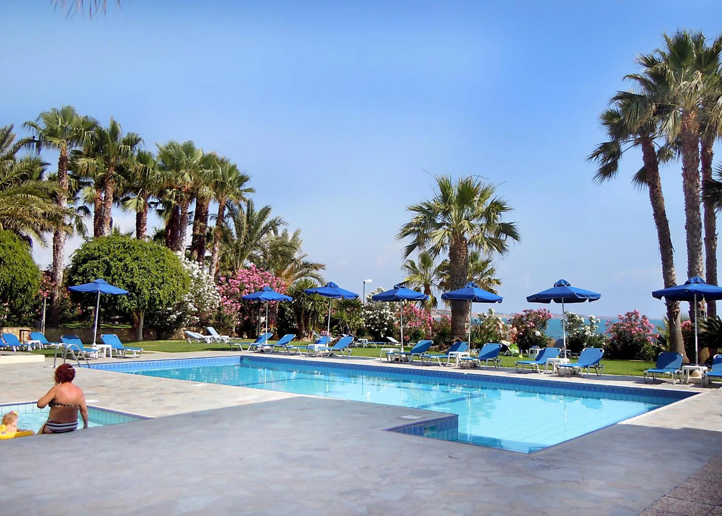 Swimming pool in Rododafni Beach Apartments
