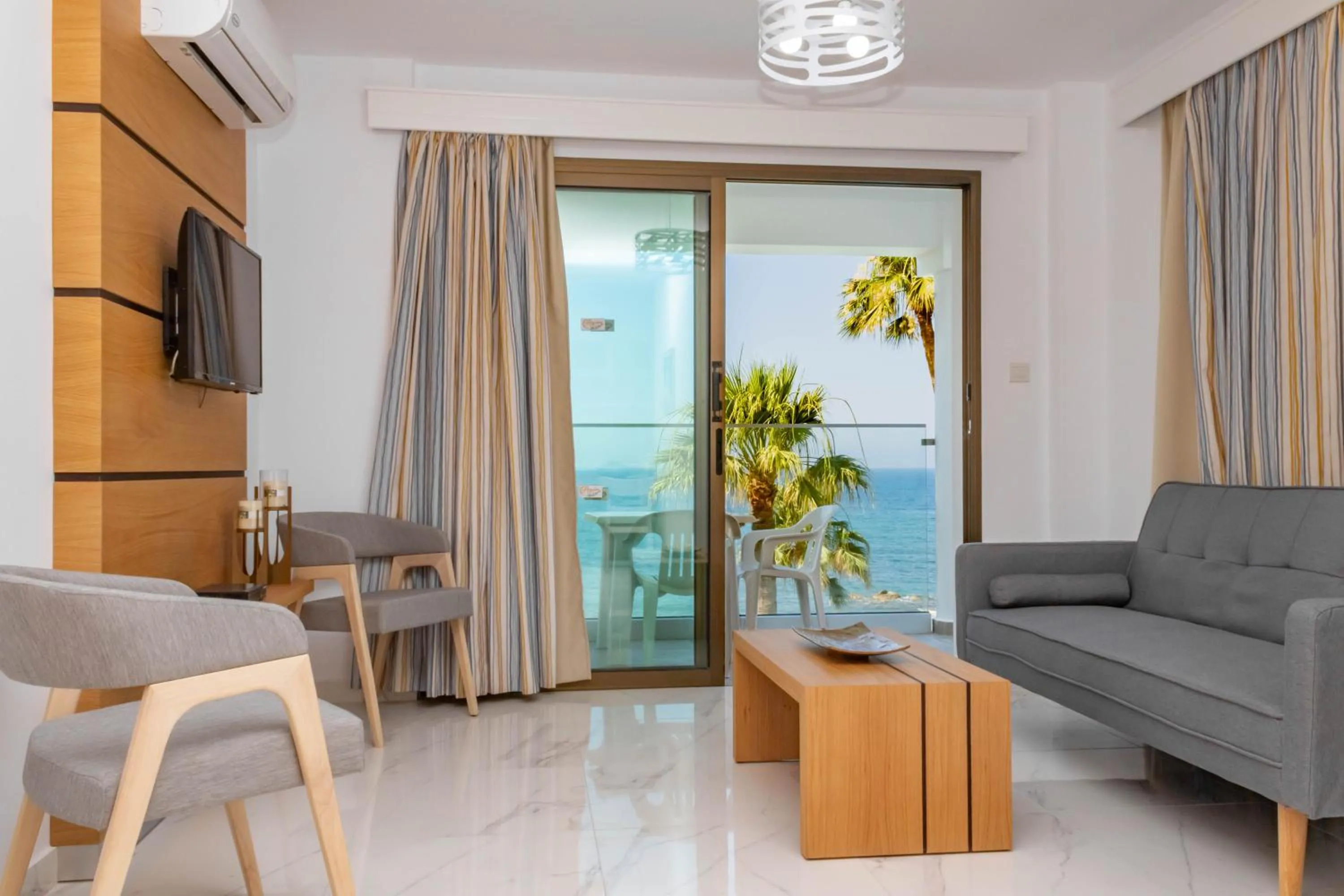Rododafni Beach Apartments