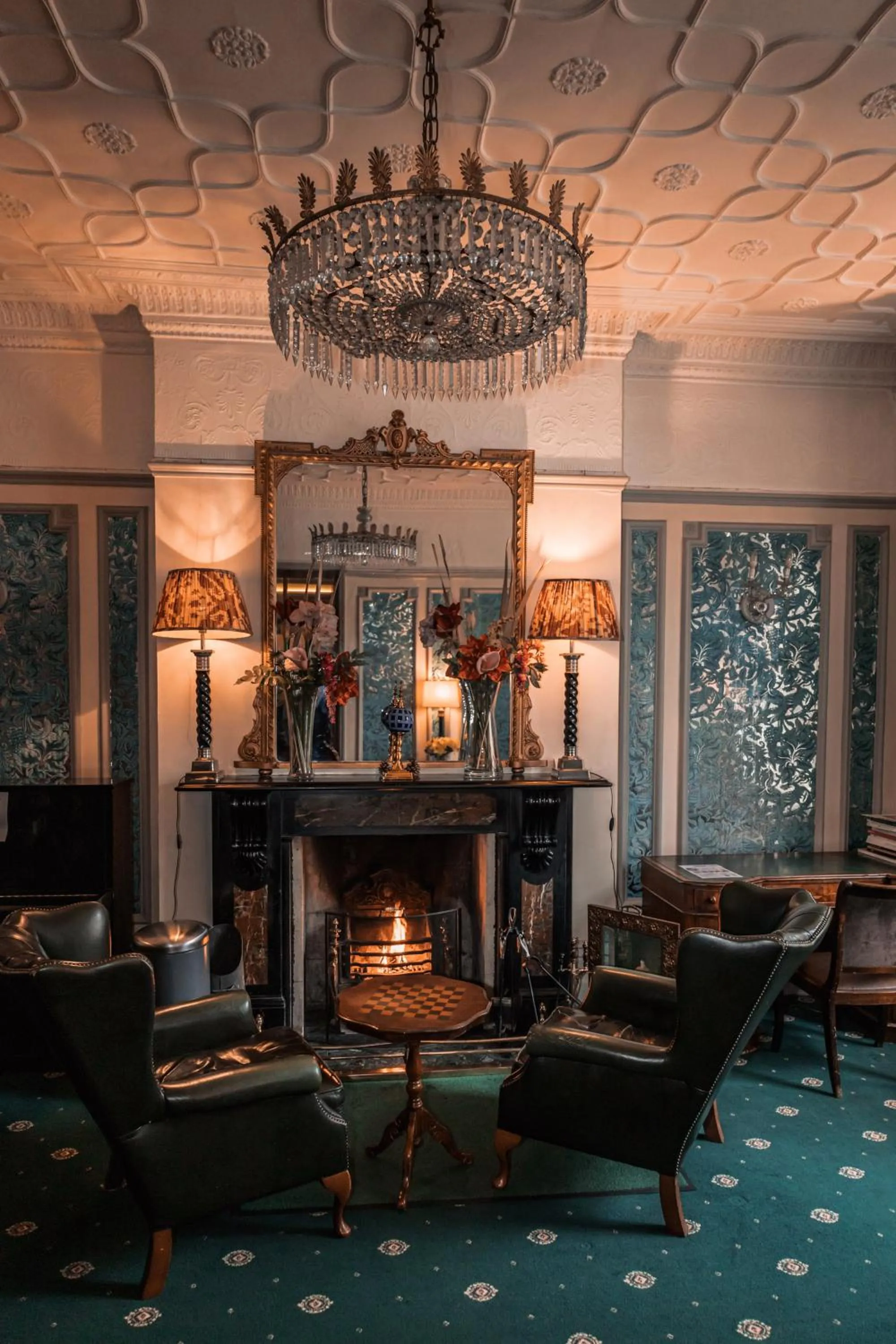 London Visitors Hotel