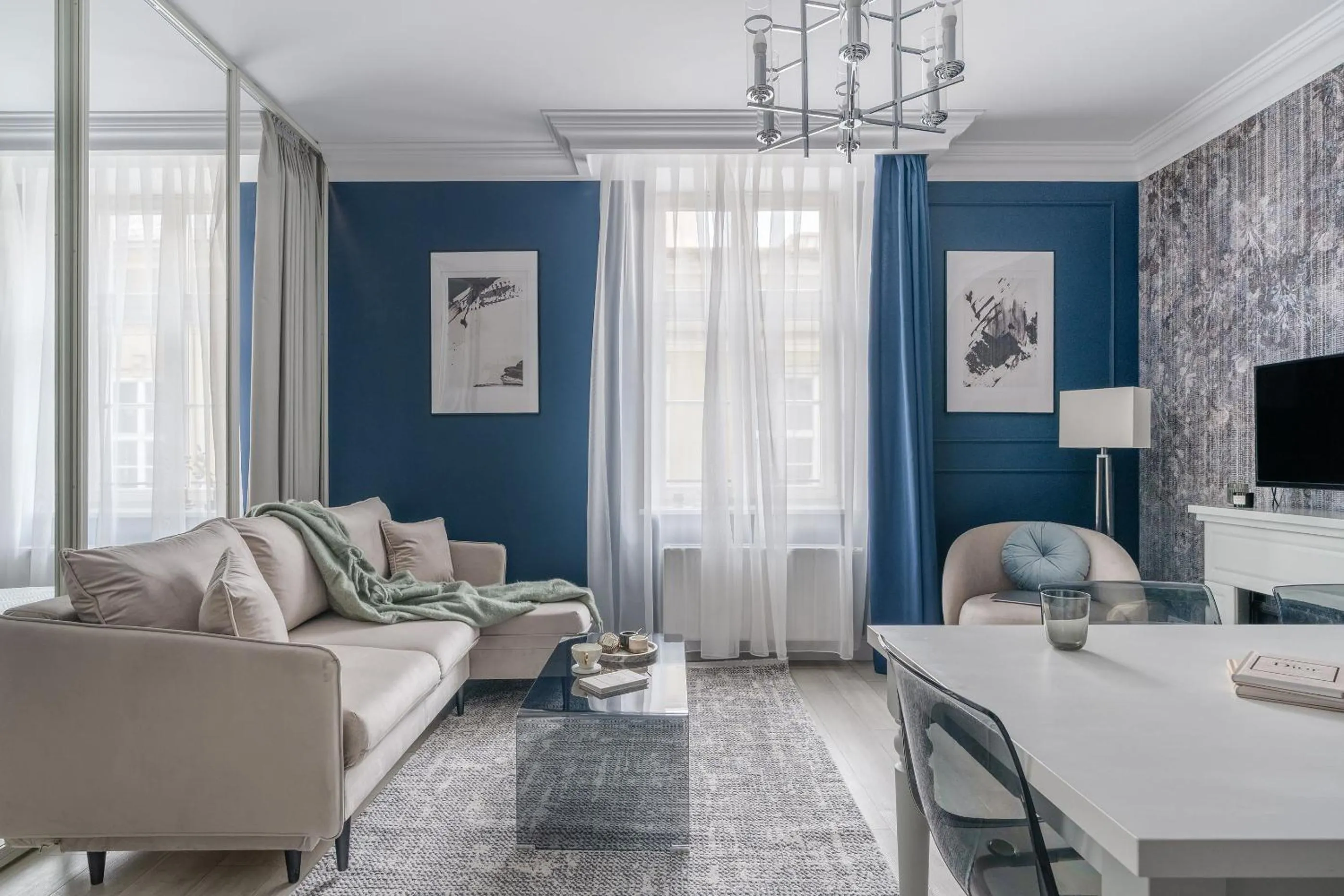 TV and multimedia in District17 - LoftAffair Collection