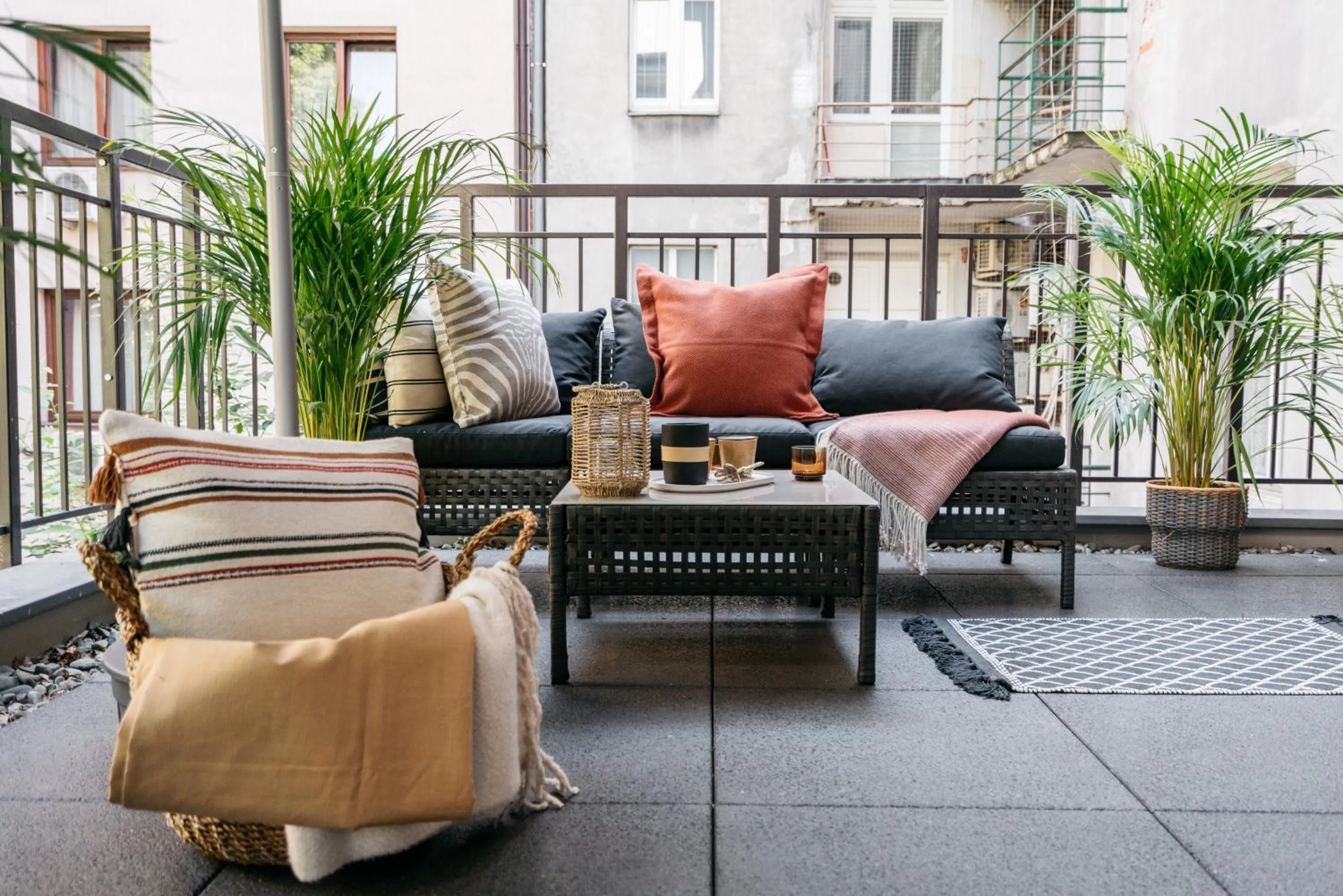 Patio in District17 - LoftAffair Collection