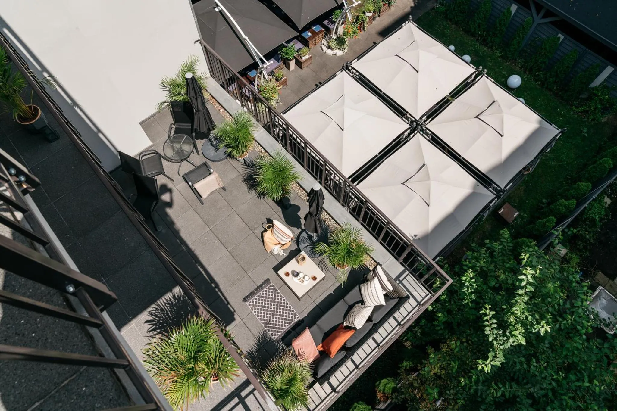 Patio in District17 - LoftAffair Collection