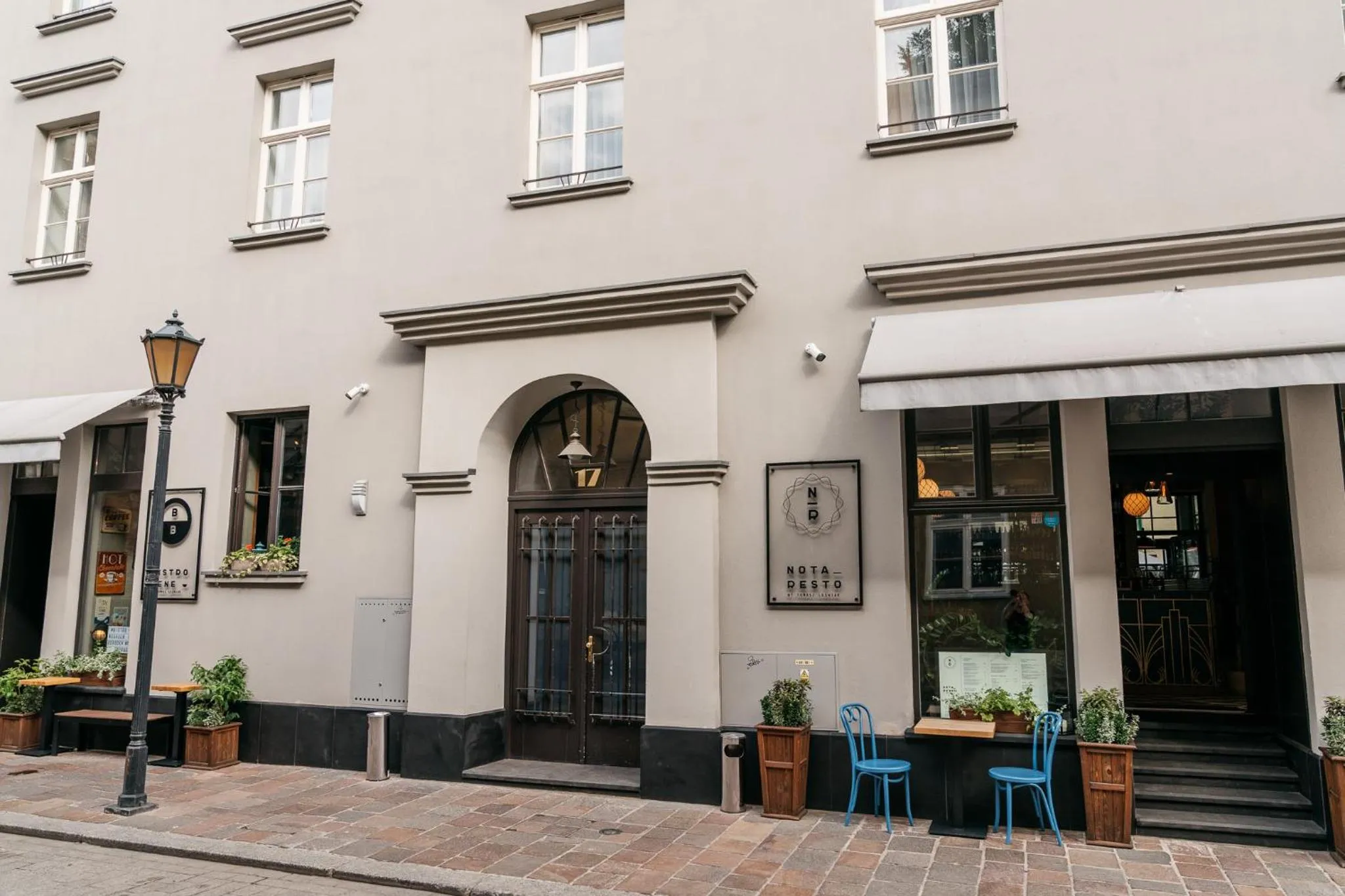 Facade/entrance in District17 - LoftAffair Collection