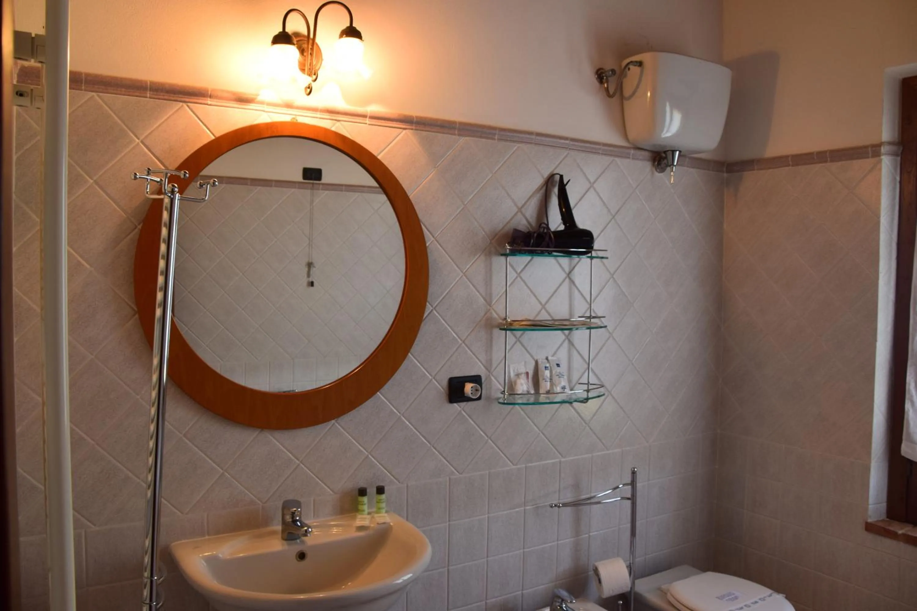 Bathroom in Le Rocche Di Valiano