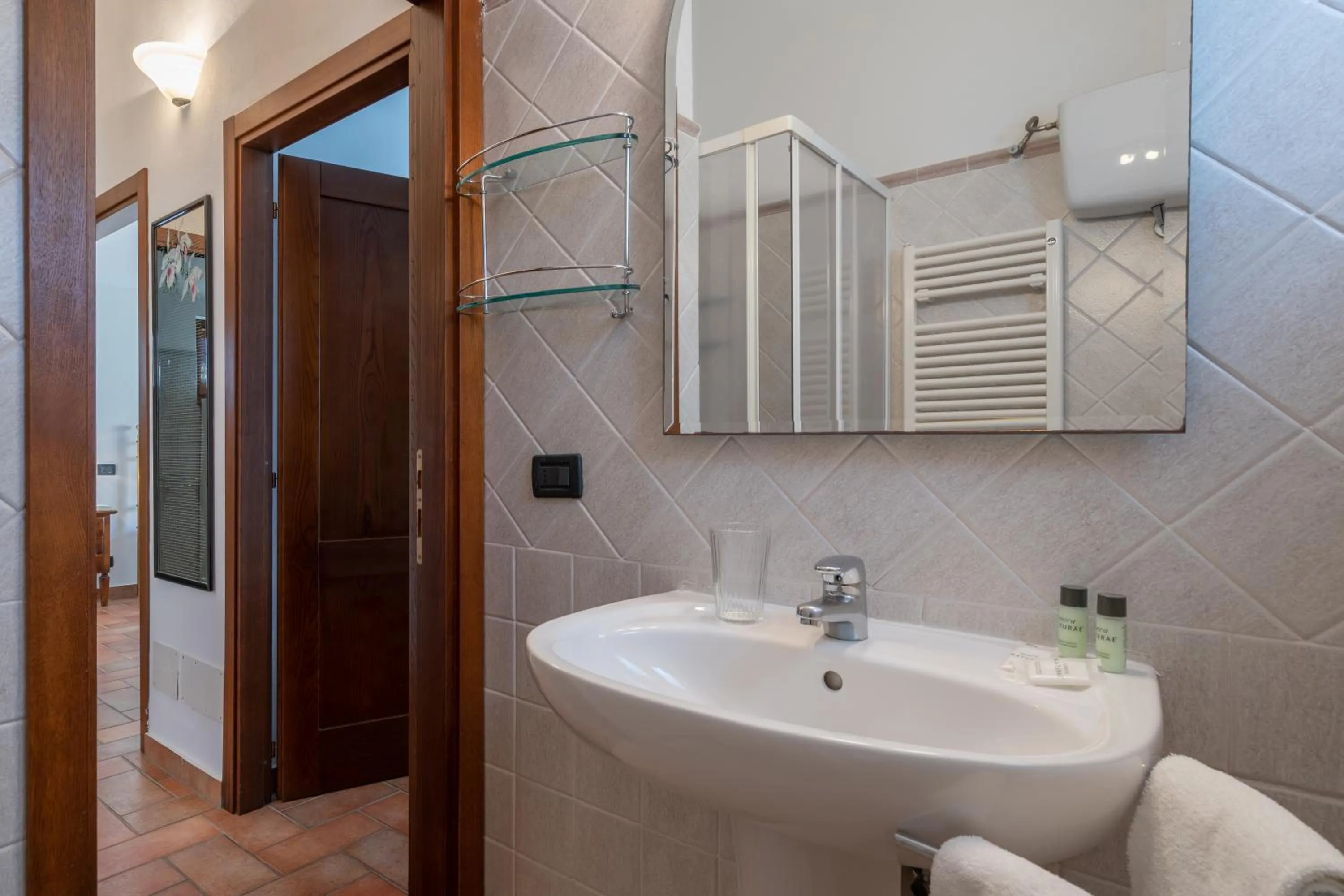 Bathroom in Le Rocche Di Valiano