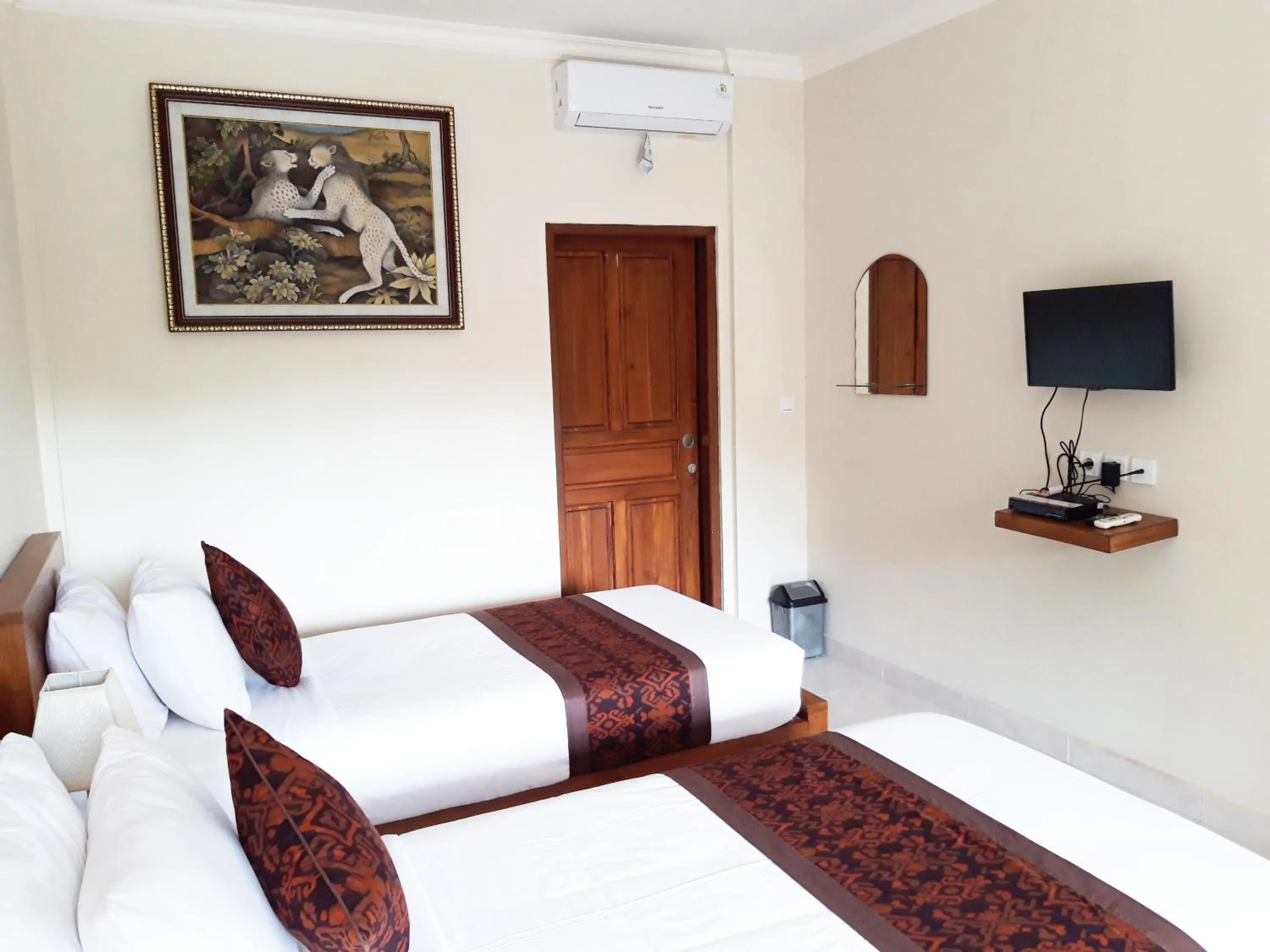 Bedroom, Bed in Balimas Guest House