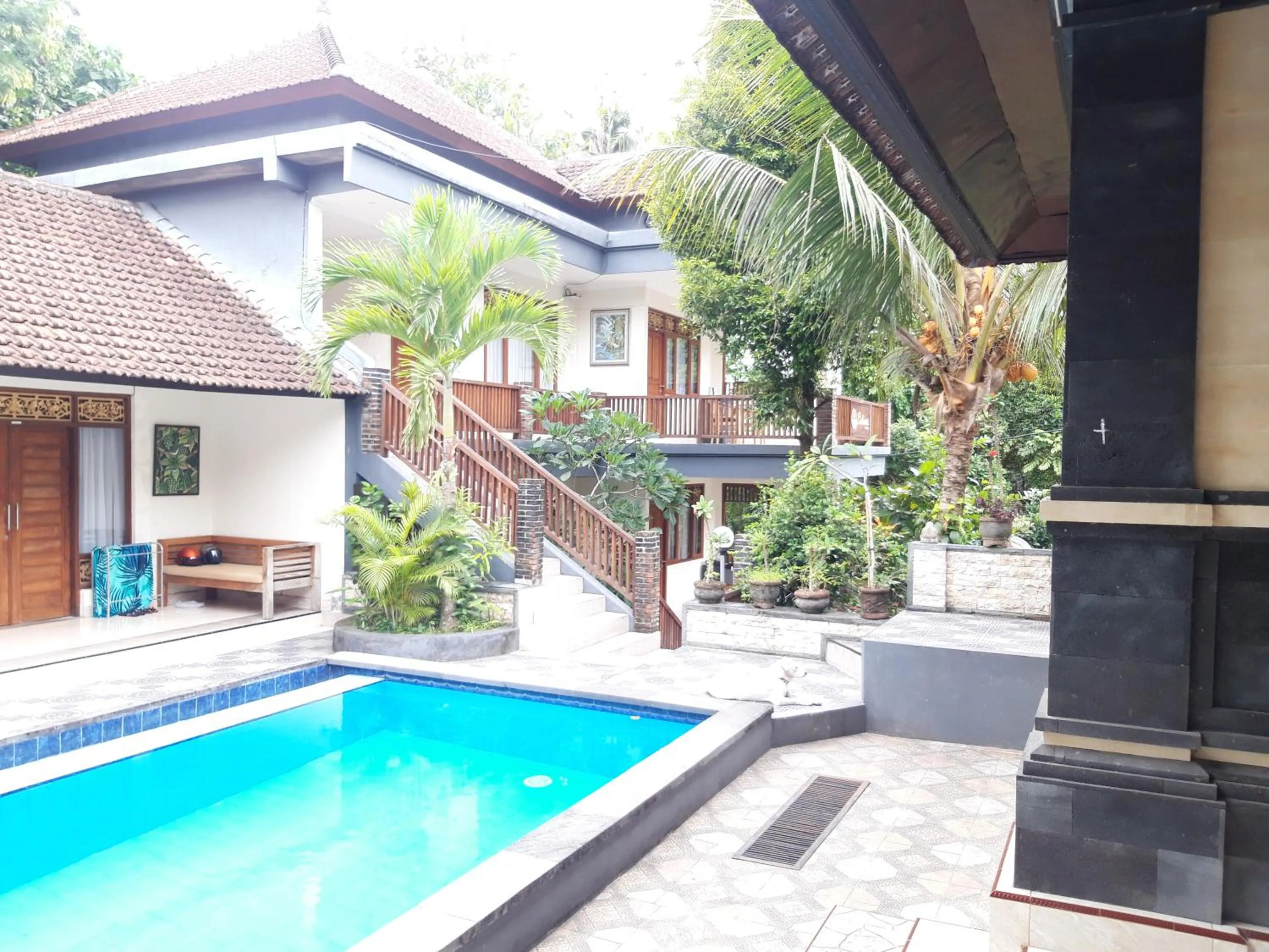 Swimming pool in Balimas Guest House