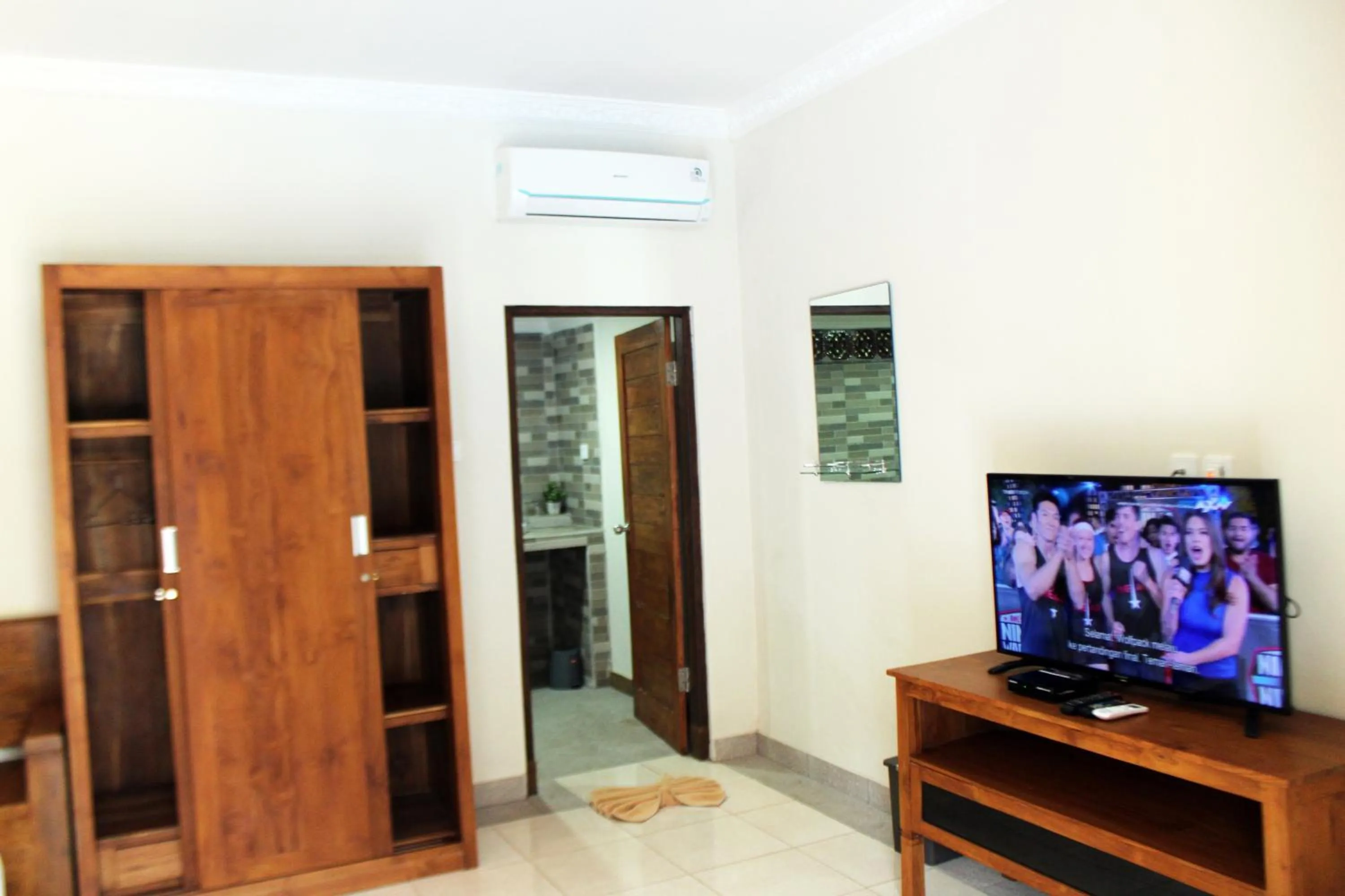 TV and multimedia in Balimas Guest House