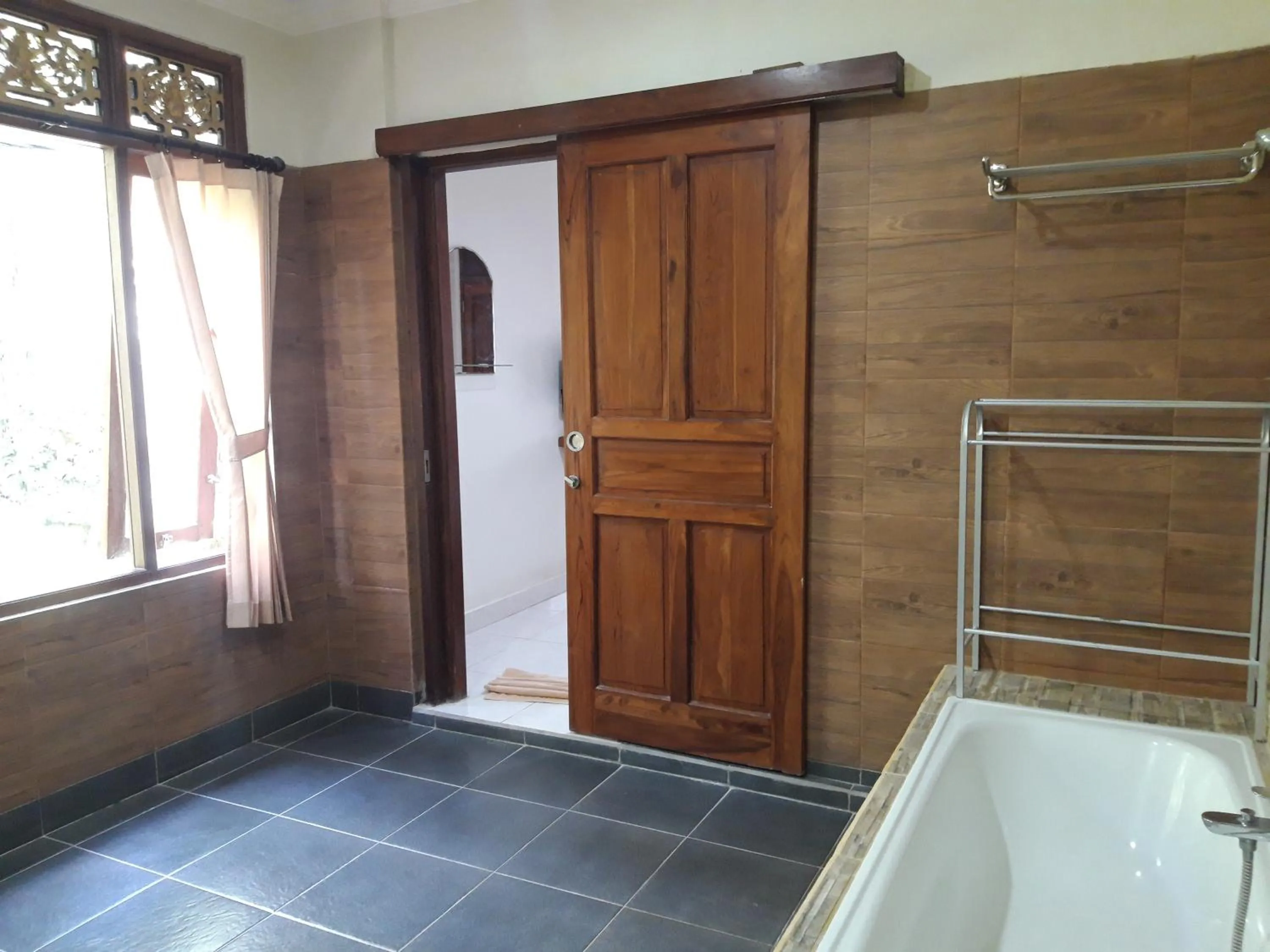 Bathroom in Balimas Guest House