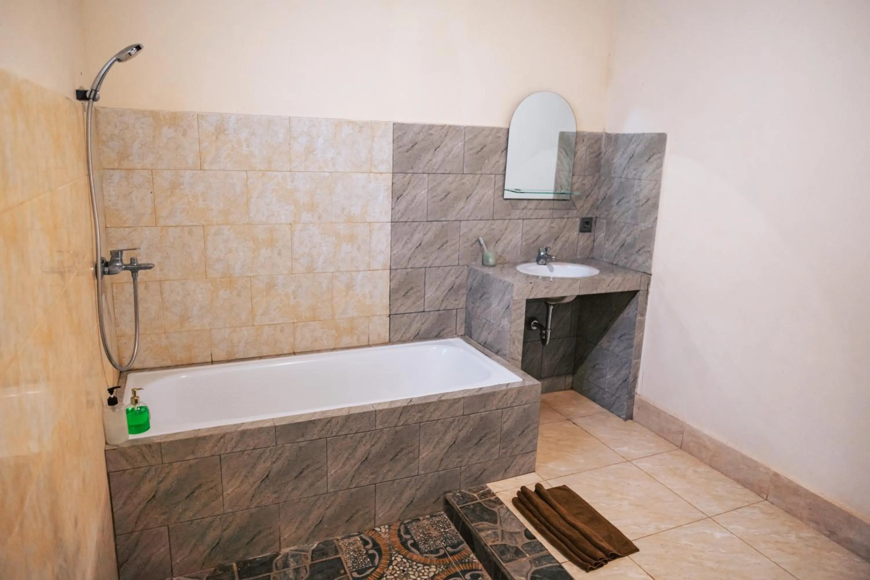 Bath in Balimas Guest House