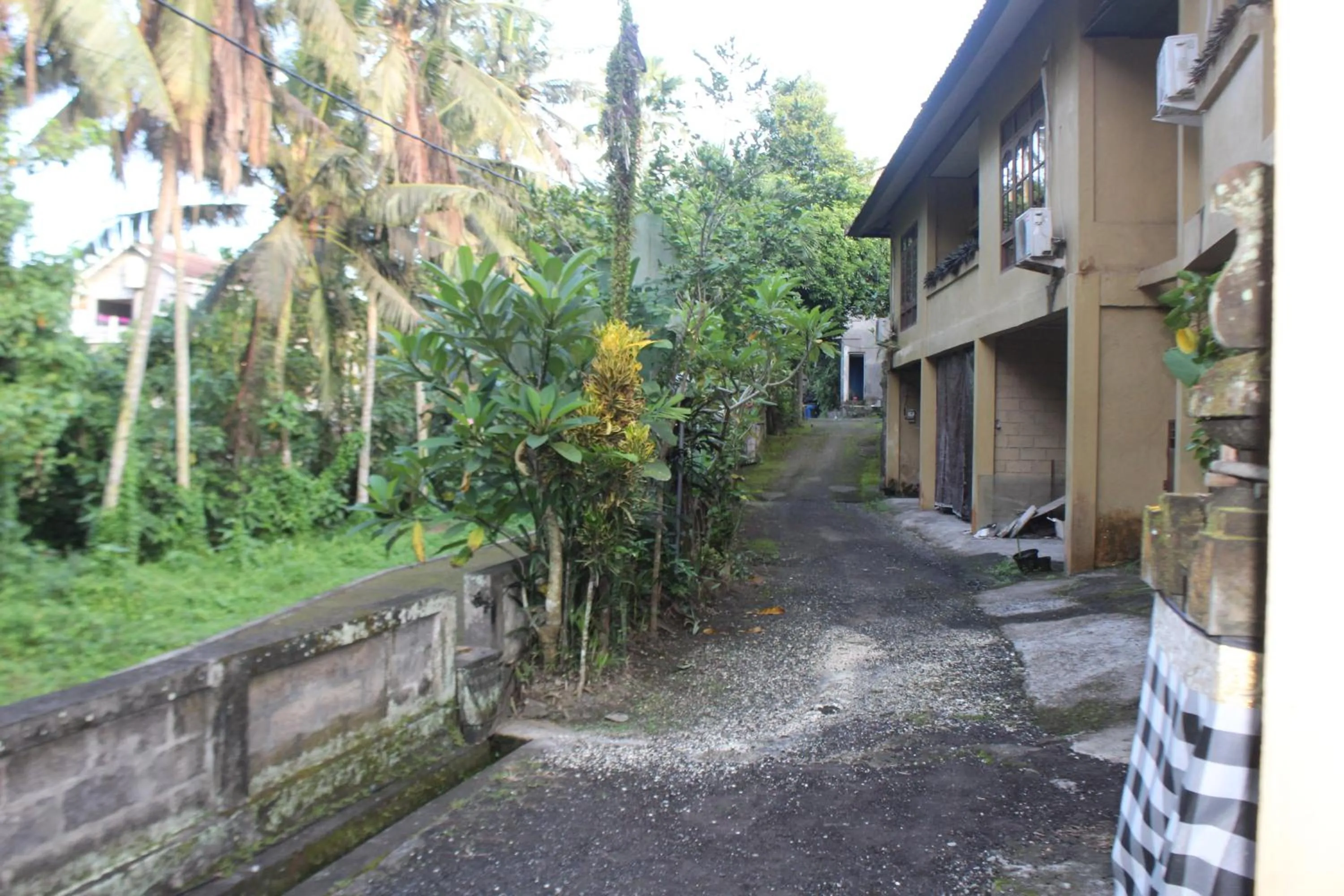 Facade/entrance in Balimas Guest House