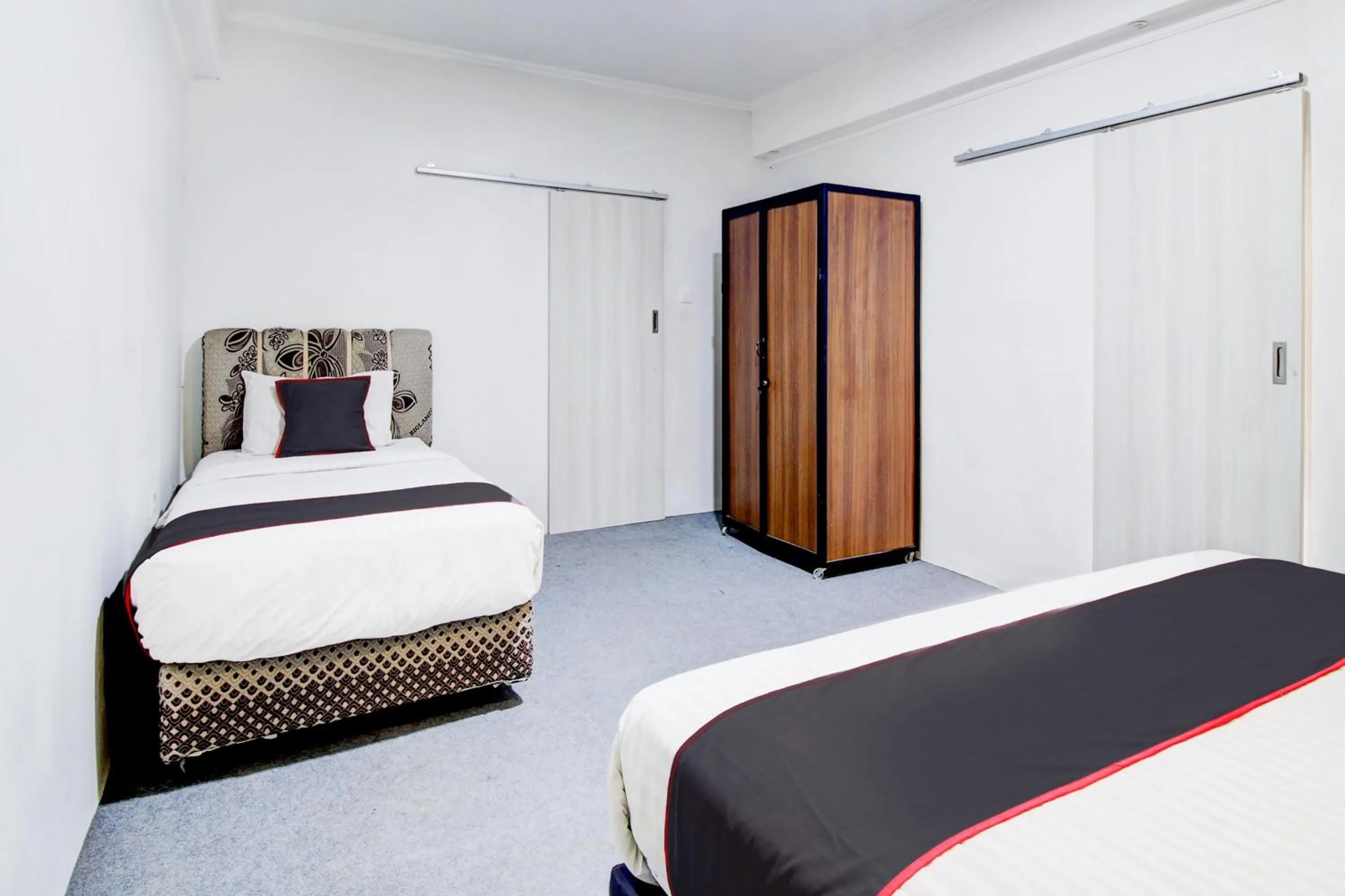 Bedroom, Bed in Hotel O Jalan Jenderal Sudirman Near Imam Bonjol Square Formerly Nelvi Guest House