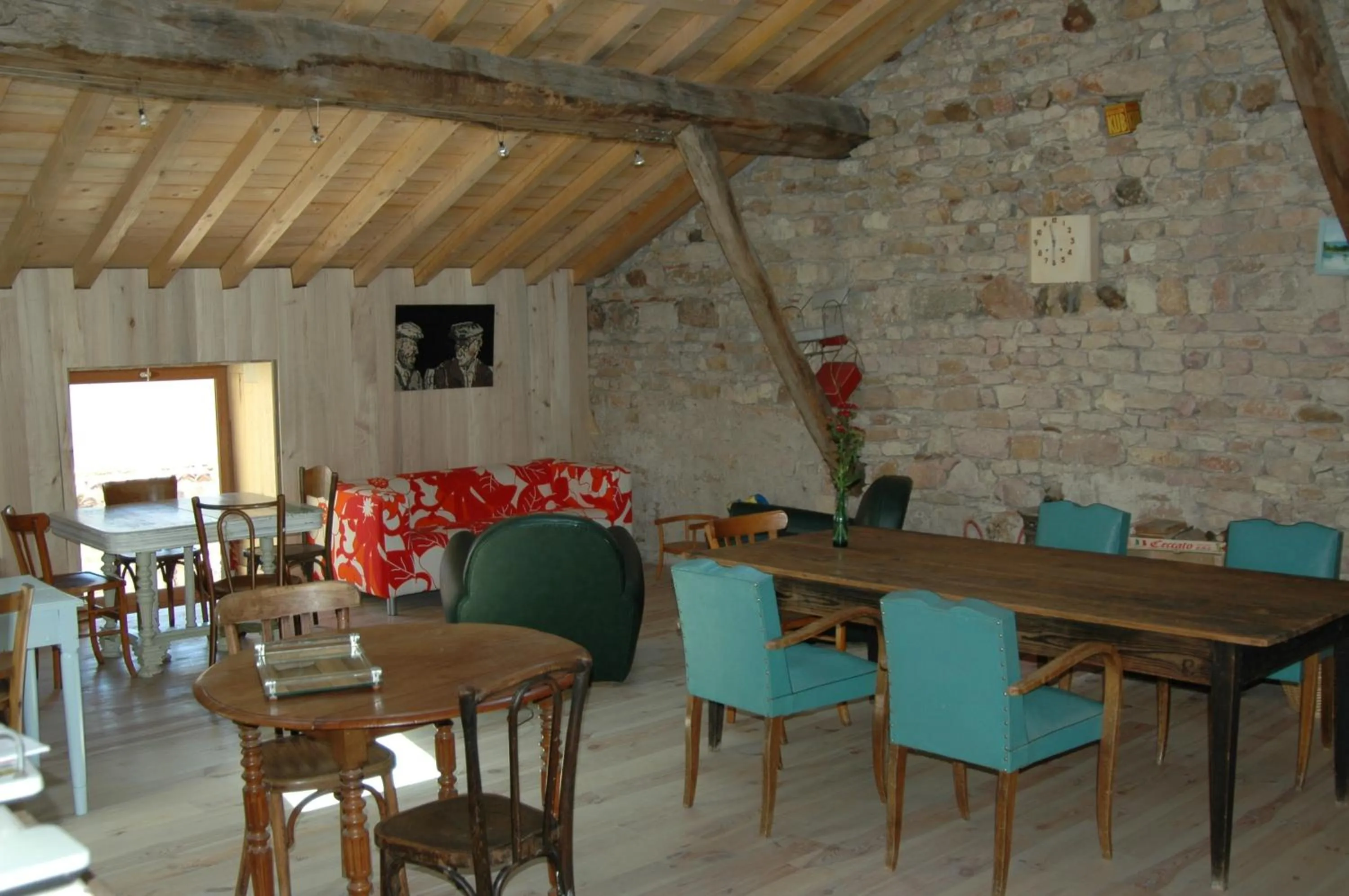 Communal lounge/ TV room in Le Clos de l'Abbaye