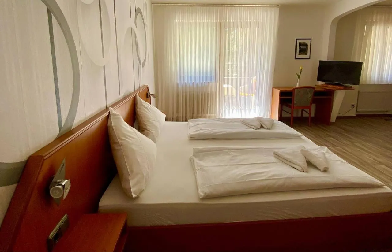 Bed in Hotel Krone Riesling