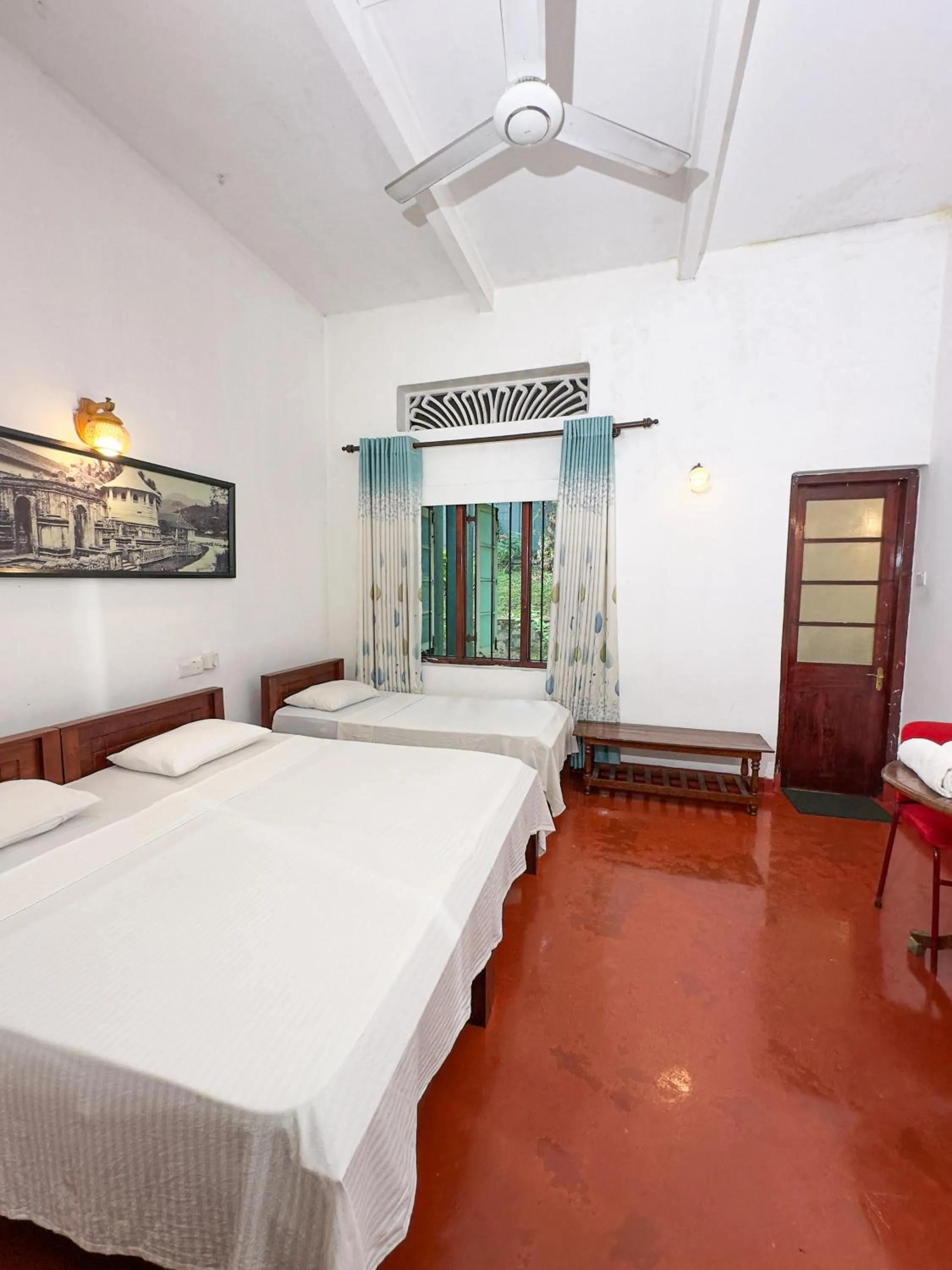 Bed in Fortuna Heritage Home