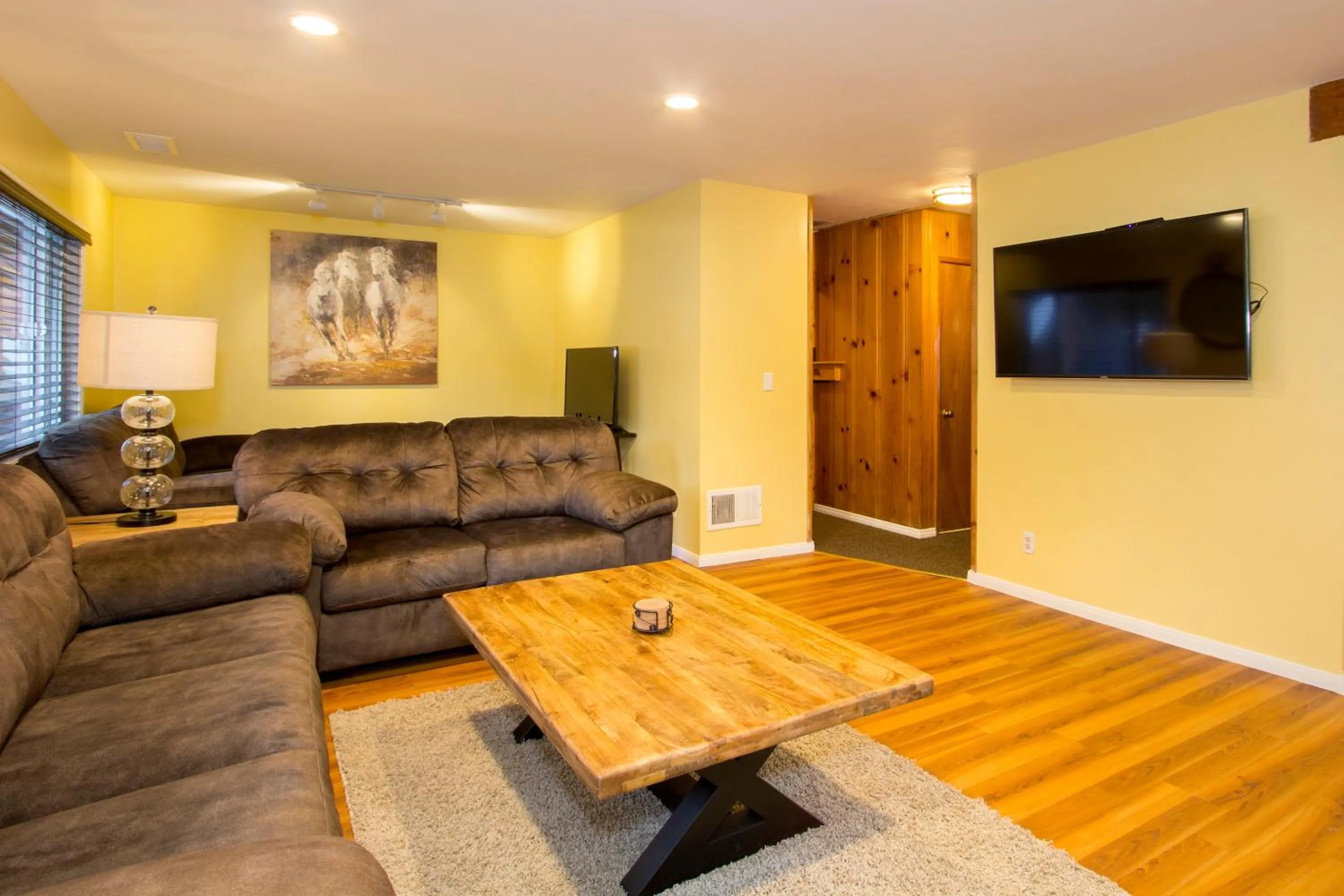 Living room in Edelweiss Lodge