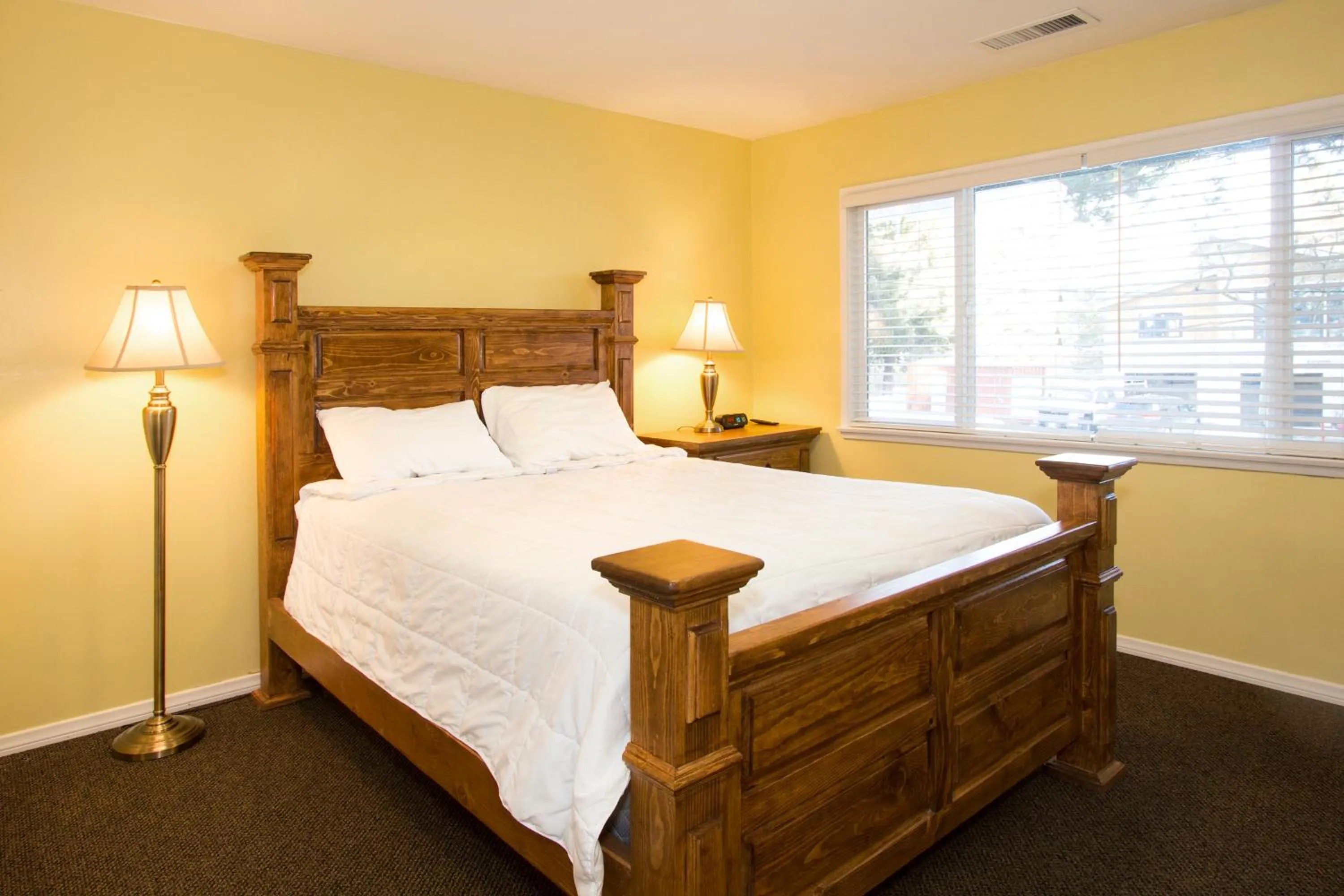 Bedroom, Bed in Edelweiss Lodge