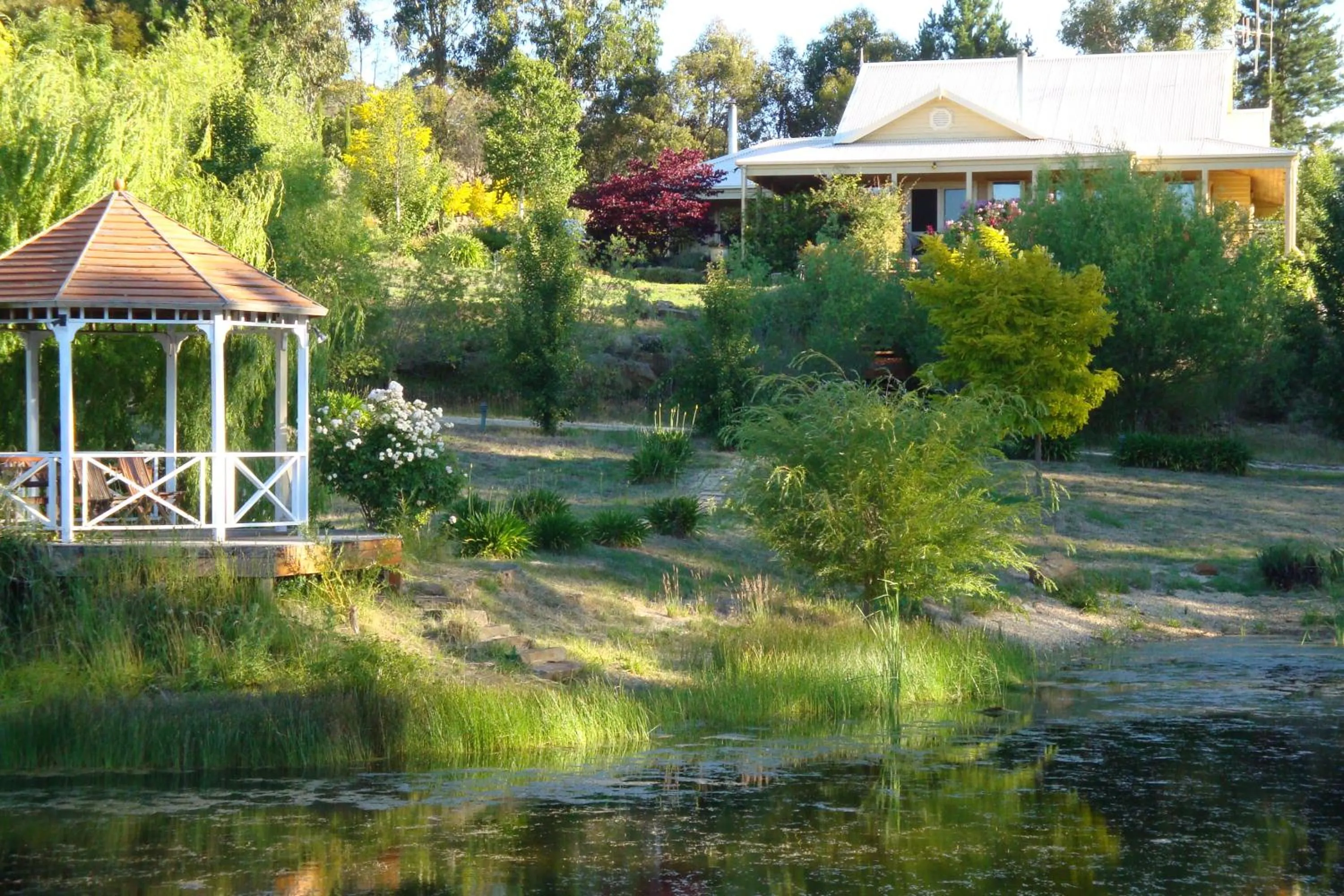 Property building in Blue Cliffs Retreat