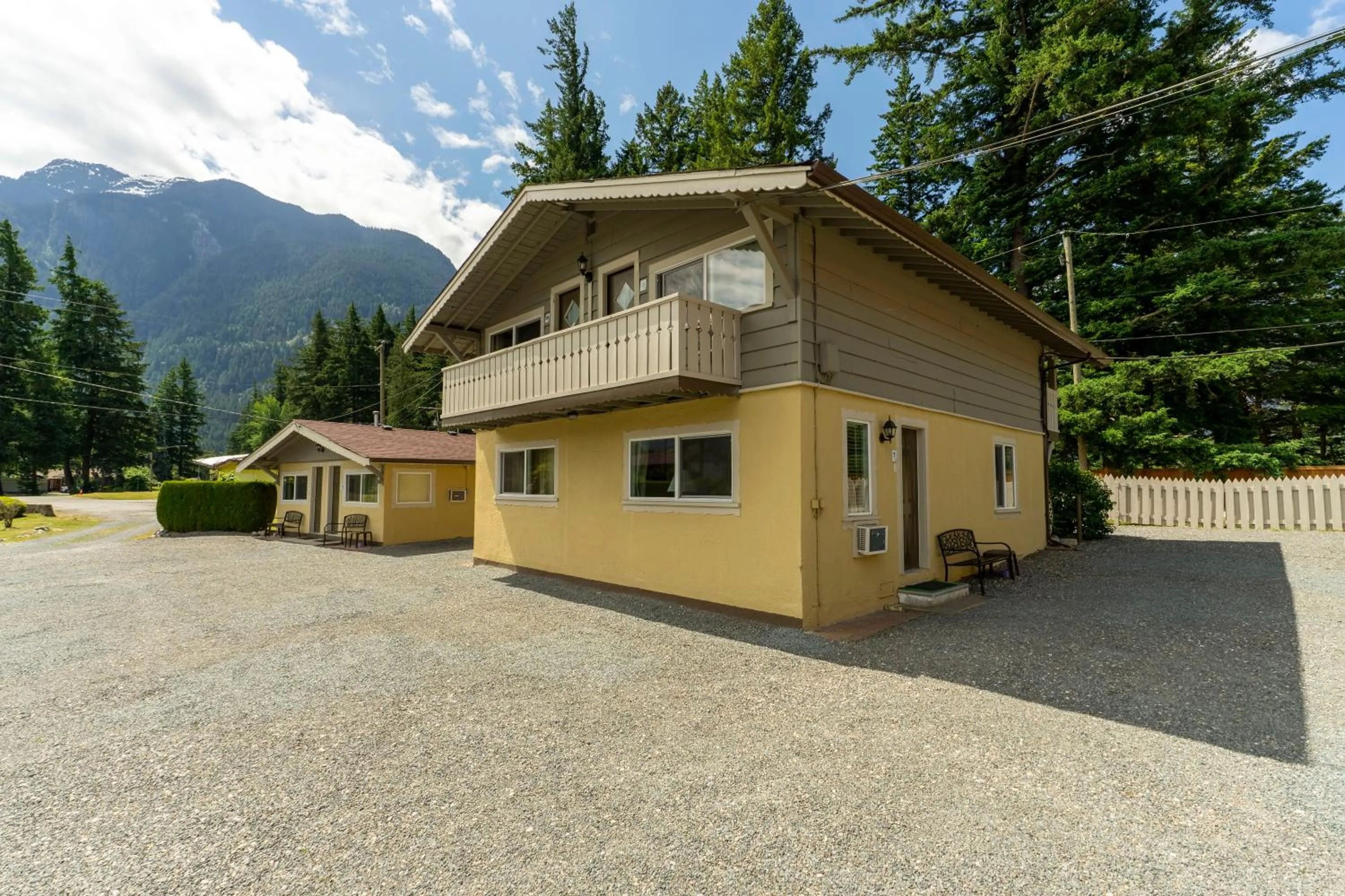 Richca Chalets Resort