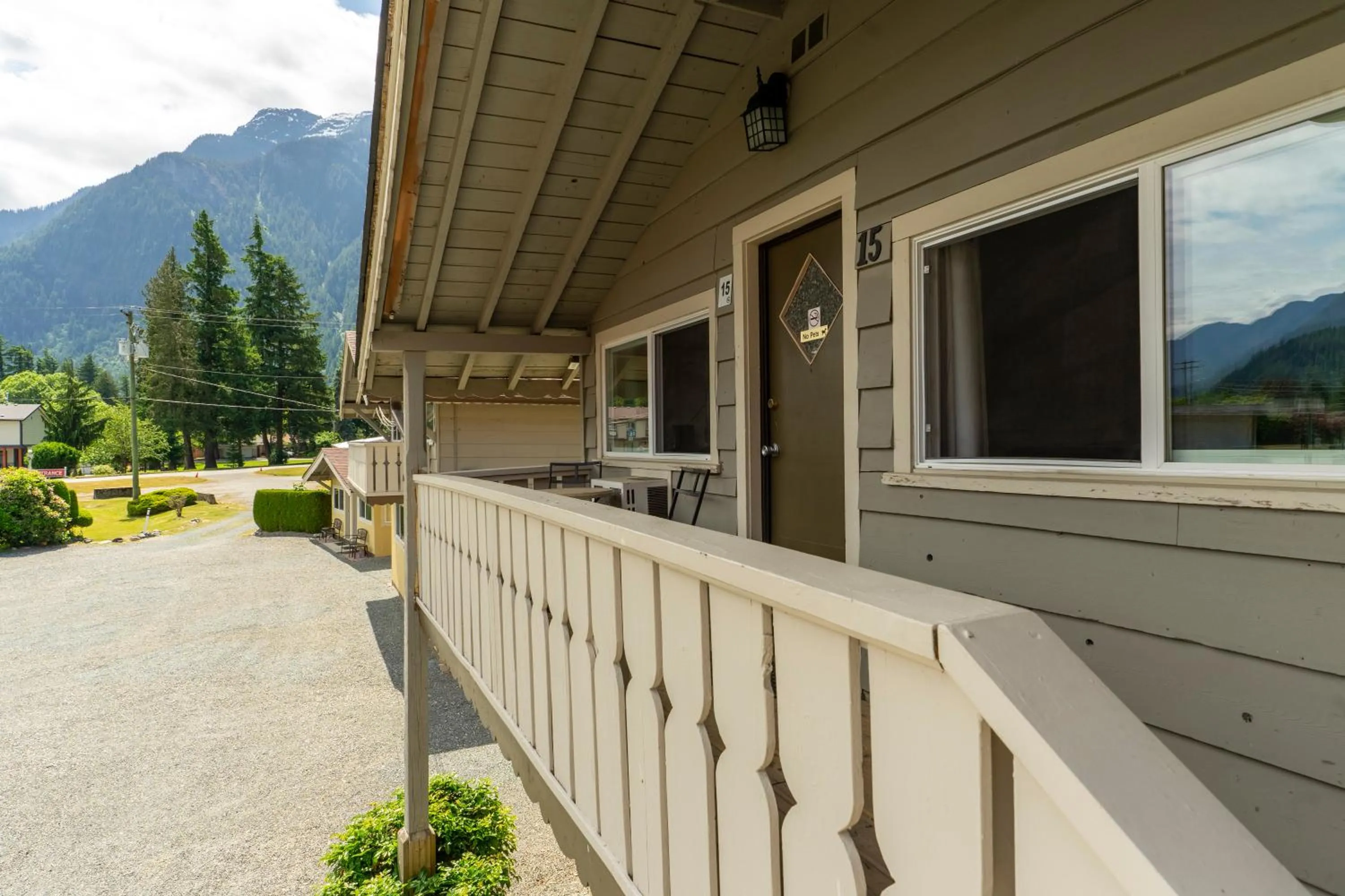 Richca Chalets Resort