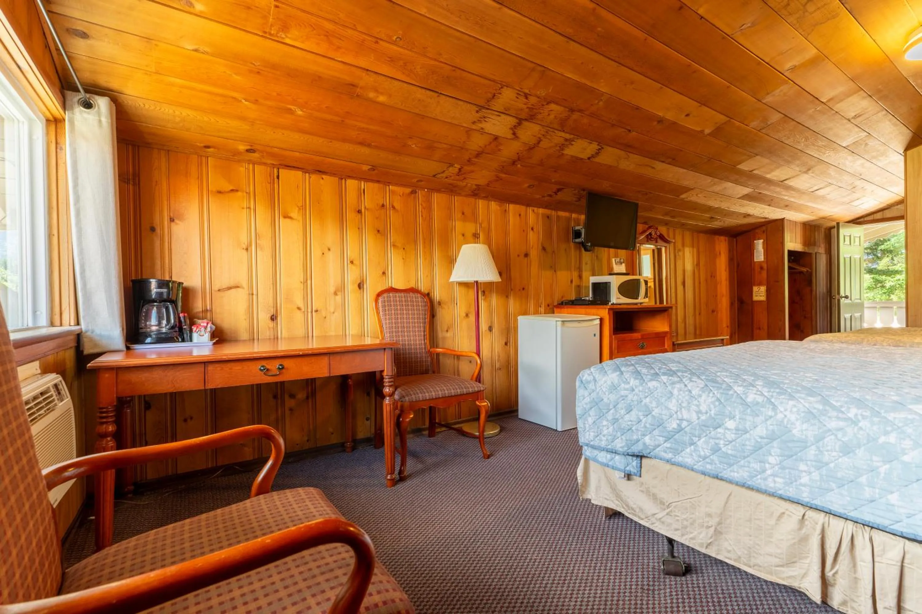 Bed in Richca Chalets Resort