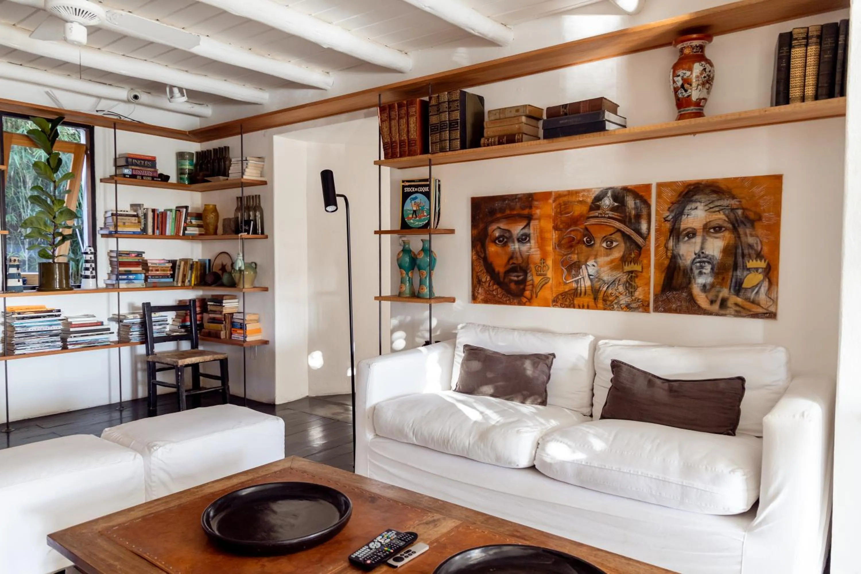 Library in Posada del Faro