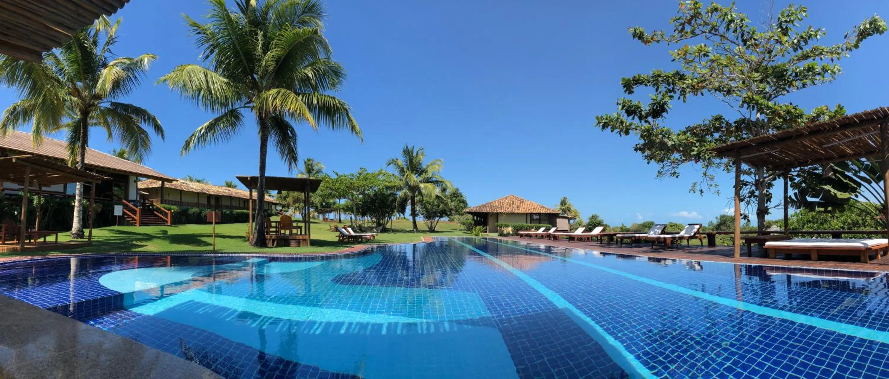 Swimming pool in Pousada Outeiro